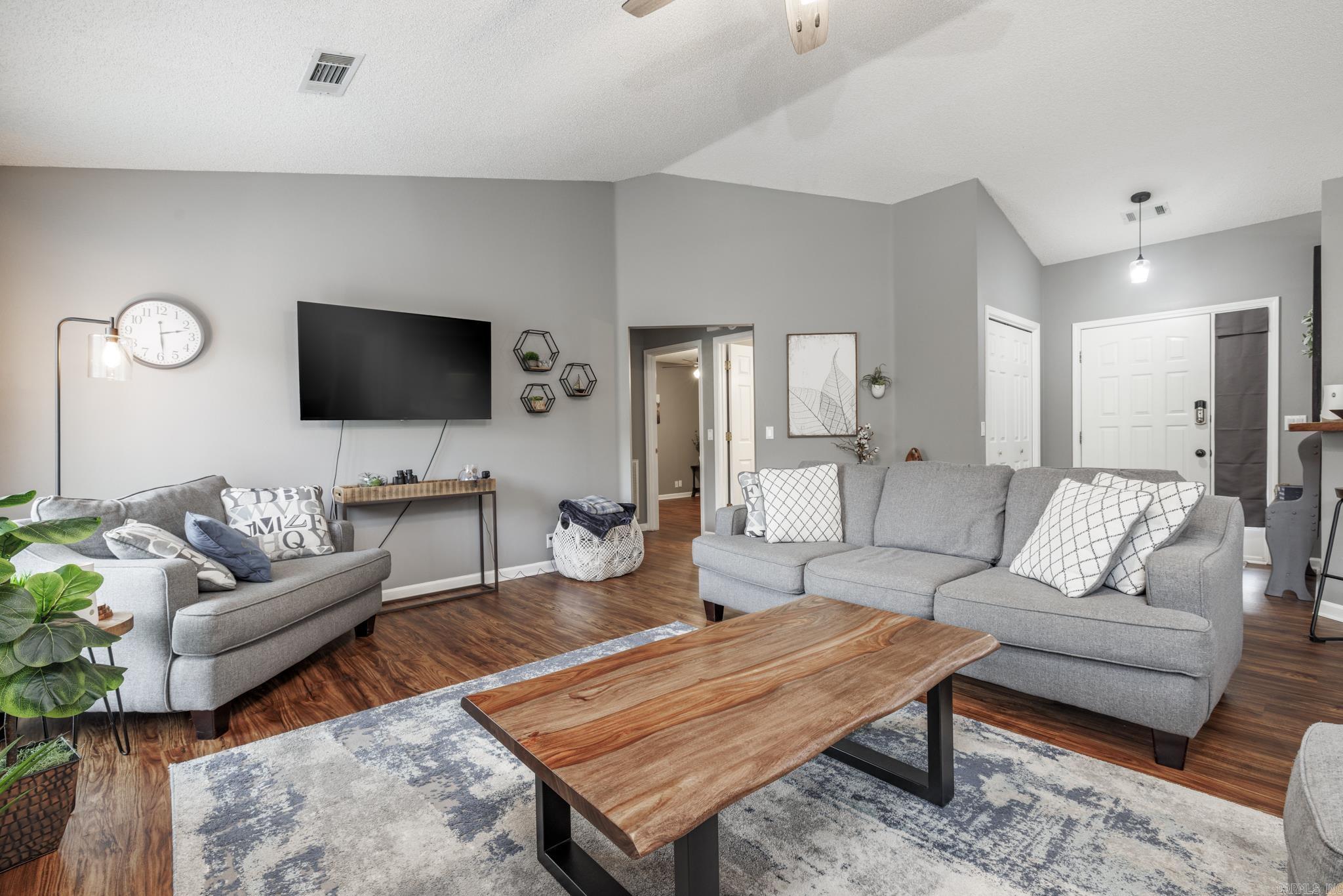 BALBOA COVE COURTS - Residential