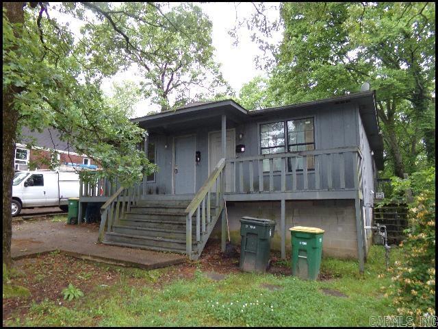 *LITTLE ROCK* CUTE DUPLEX LOCATED IN HEISMAN NEIGHBORHOOD!! This 2 Bedroom And 1 Bath Unit Features A Front Porch, Ceiling Fans, And Off Street Parking! Gas Range And Refrigerator Provided! Washer & Dryer Hookups! SMALL PET FRIENDLY!! AVAILABLE MID AUGUST 2025!!! <a href='https://raineyrealty.com/virtualtour.php?r=4CDQhj'> Click here for a 360° Virtual Tour</a>