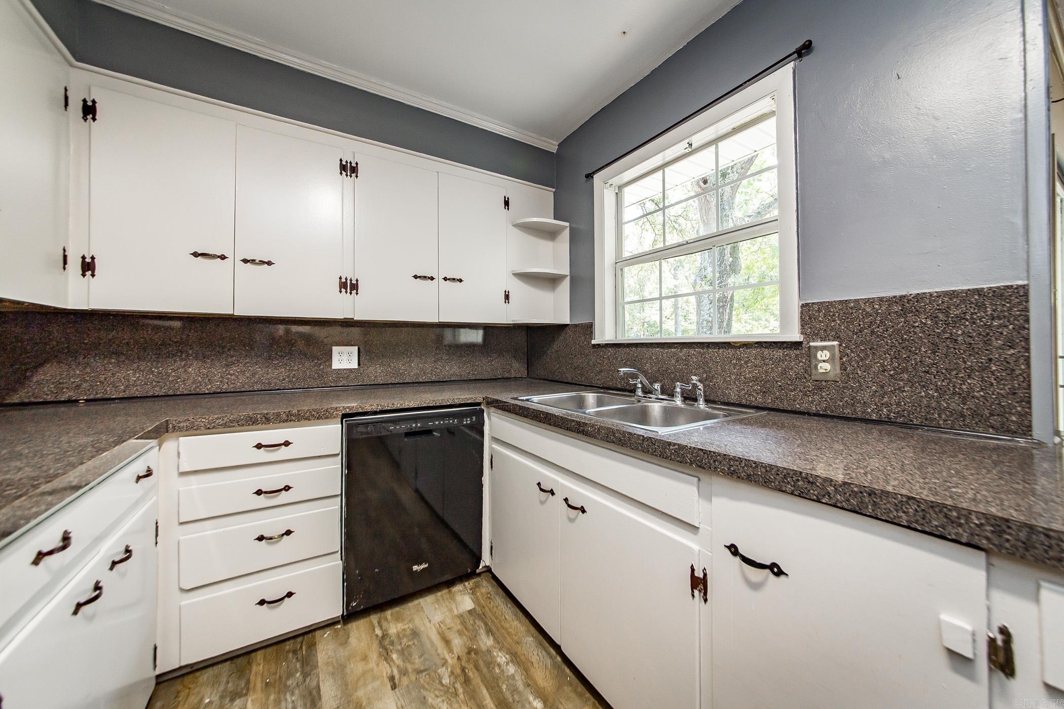 MARYLAND TERRACE - Residential