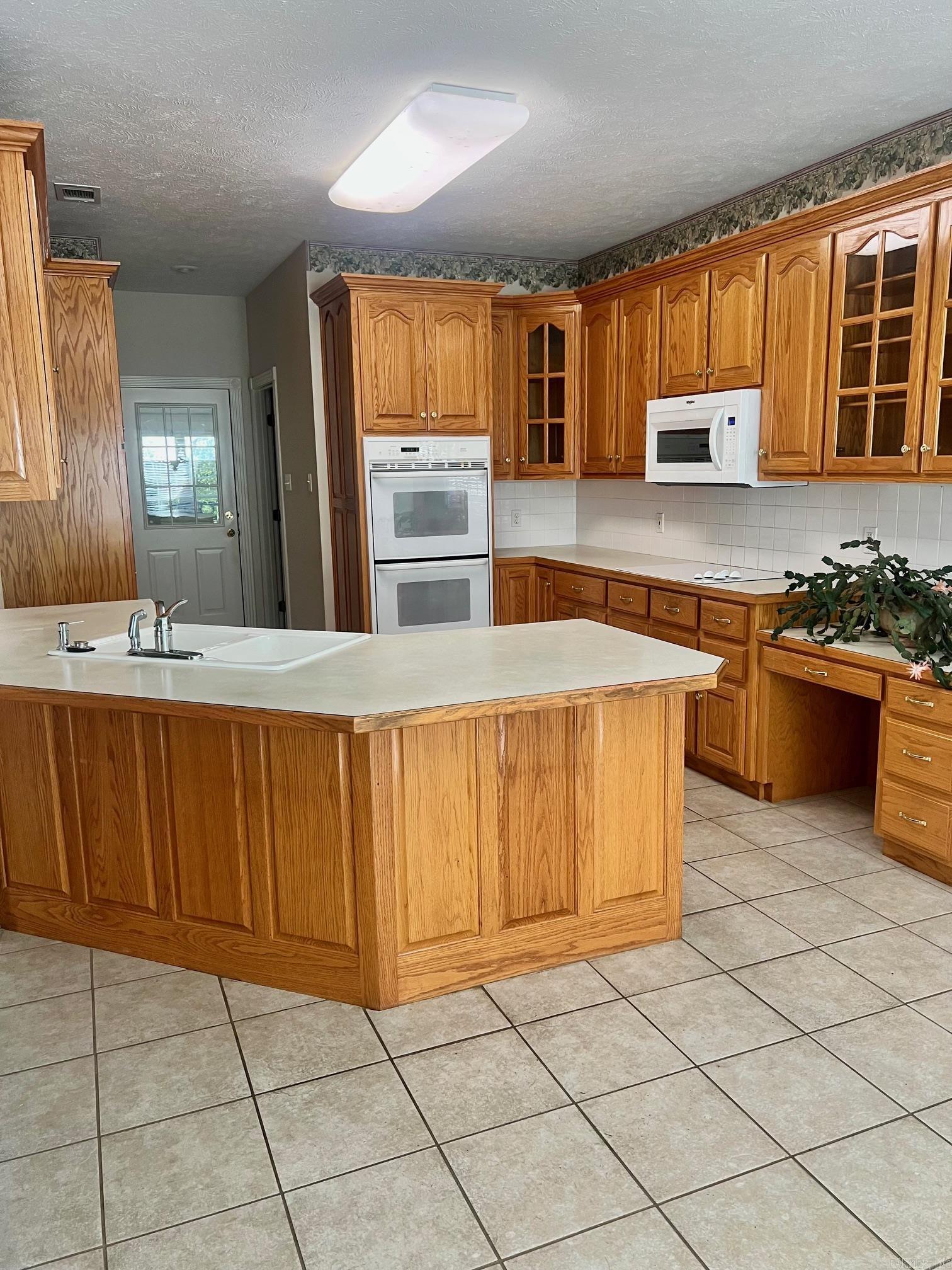 EAGLE RIDGE ESTATES - Residential