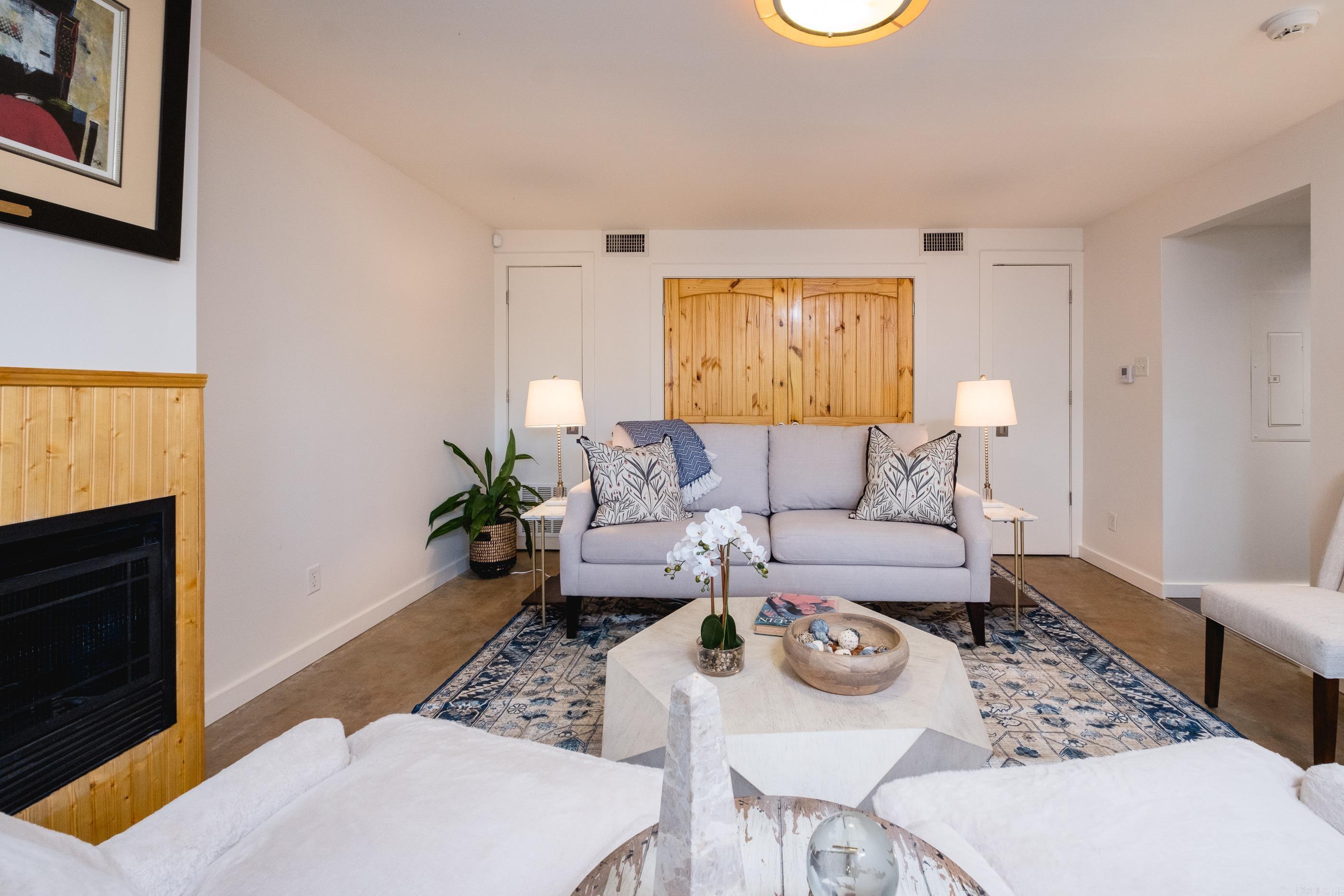2423 KAVANAUGH HPR - Residential