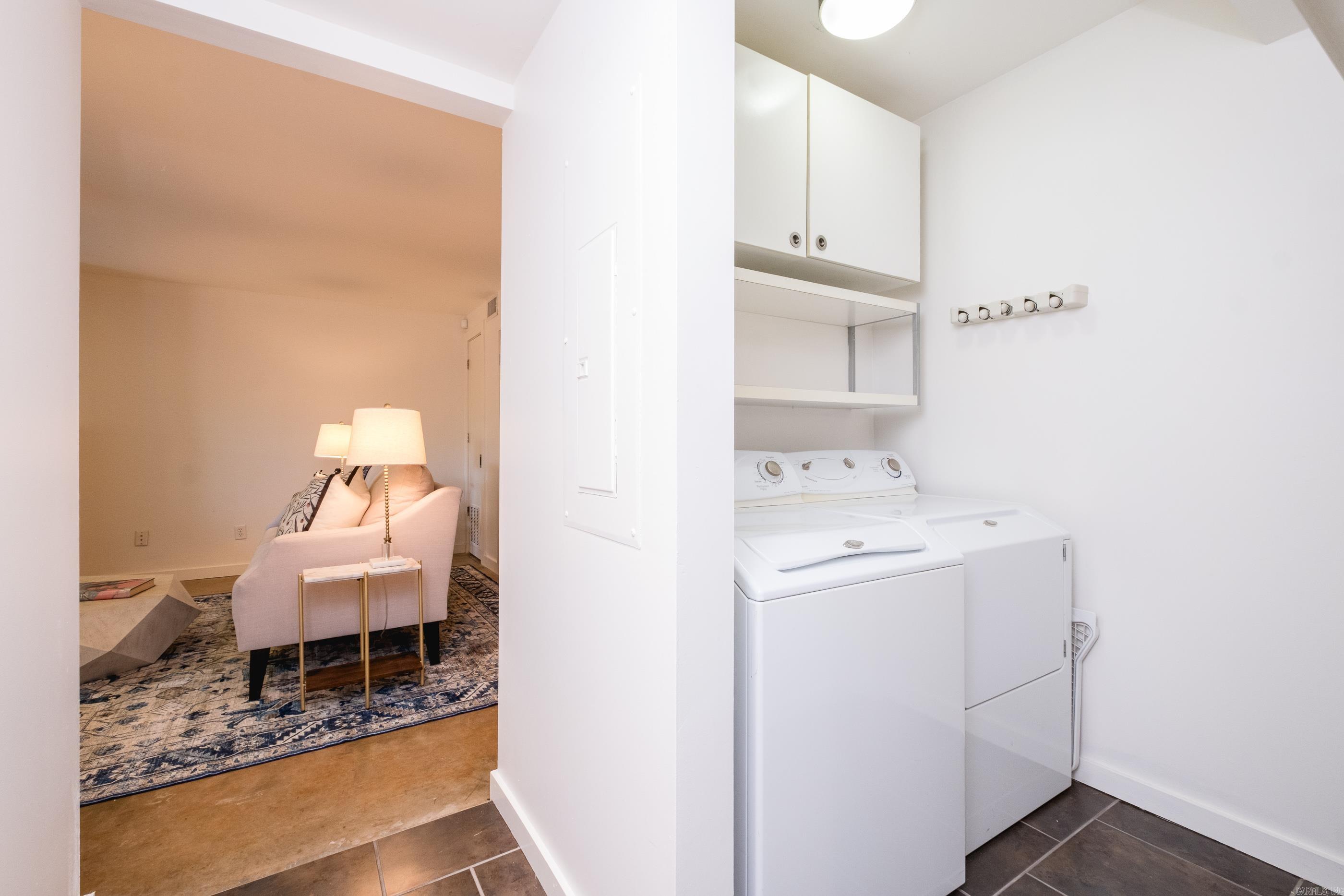 2423 KAVANAUGH HPR - Residential