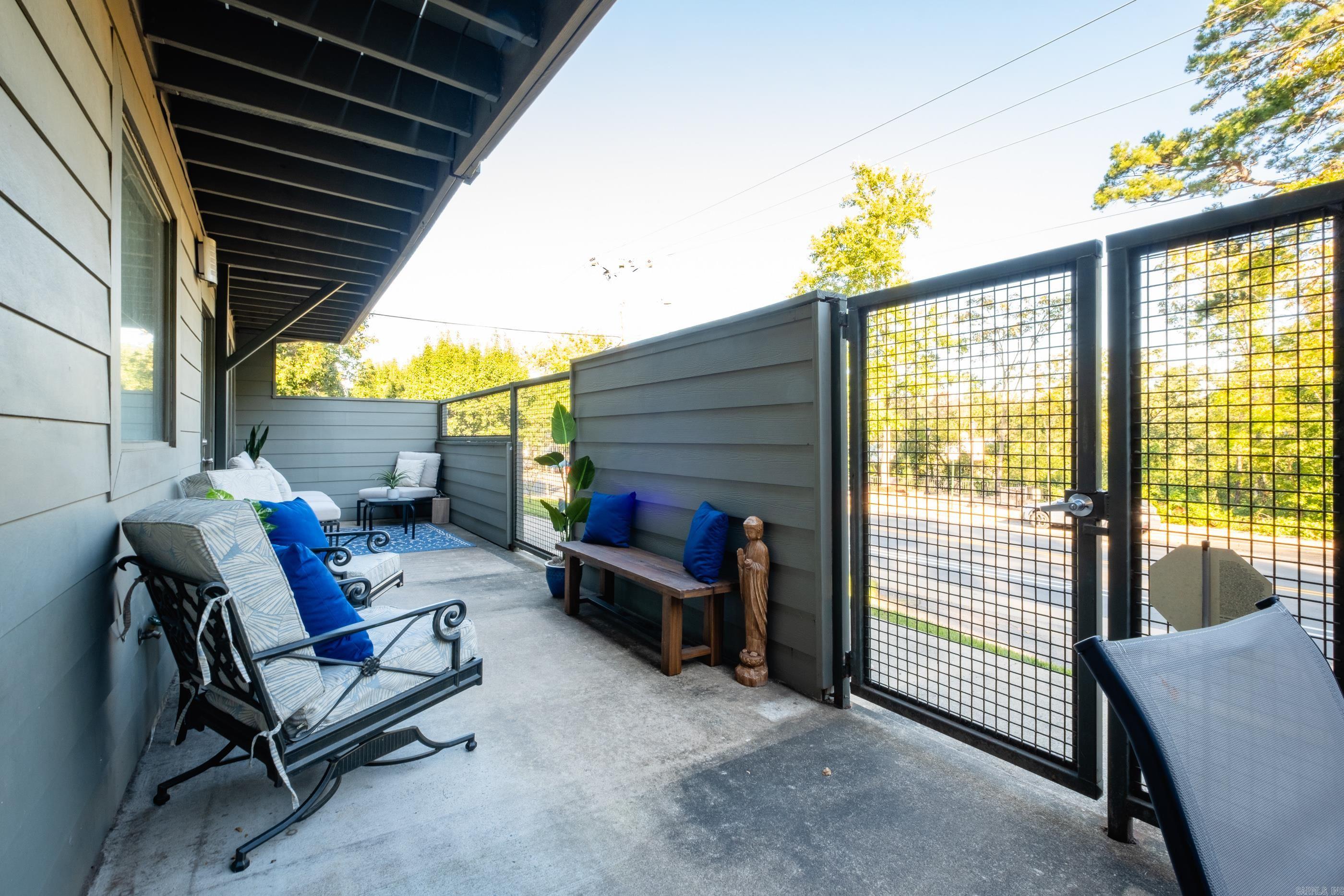 2423 KAVANAUGH HPR - Residential
