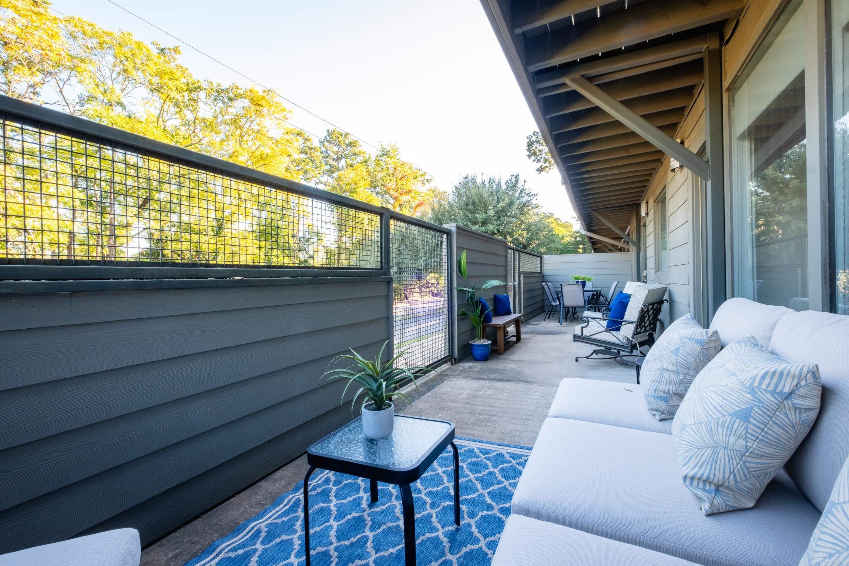 2423 KAVANAUGH HPR - Residential