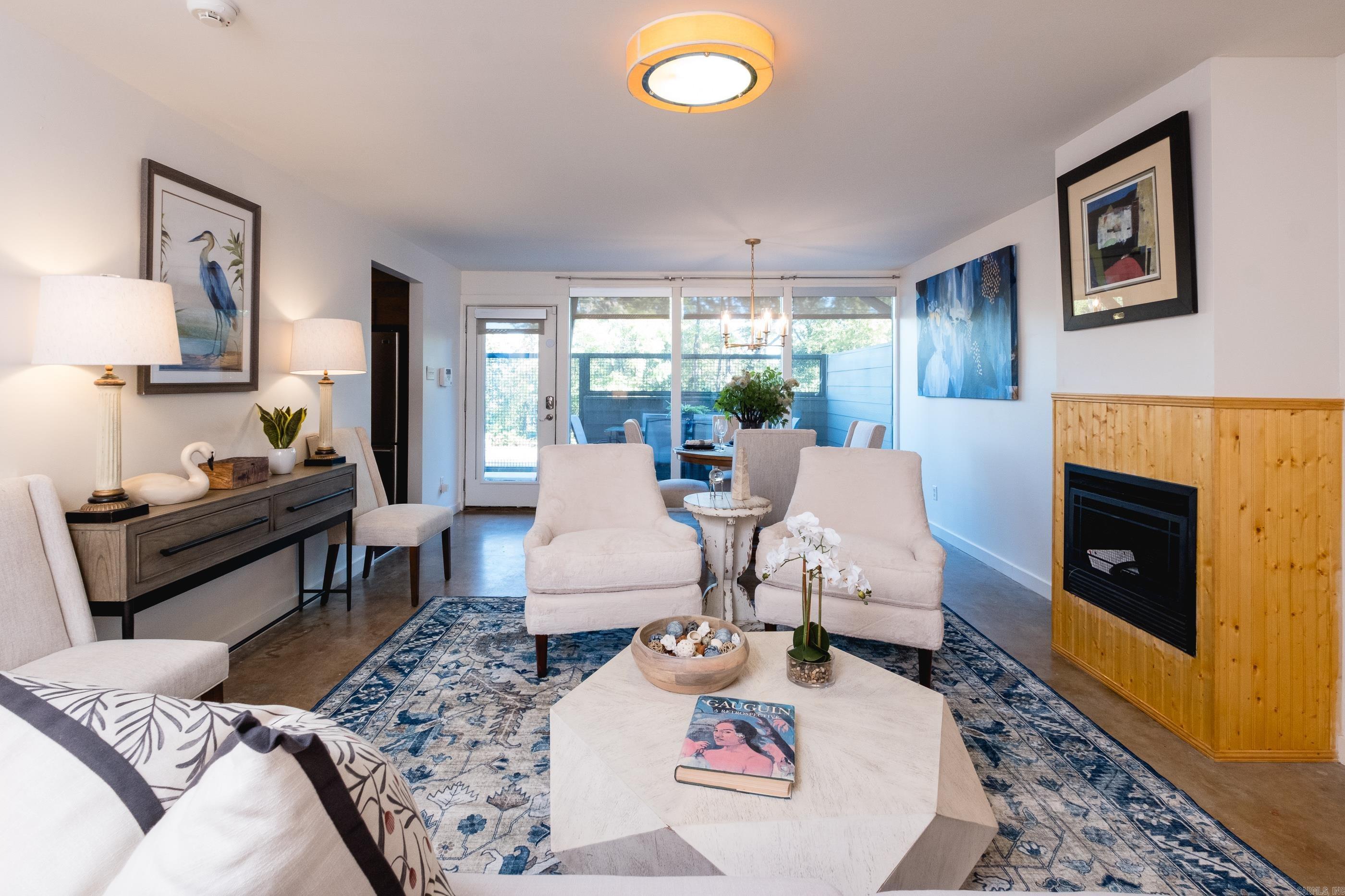 2423 KAVANAUGH HPR - Residential