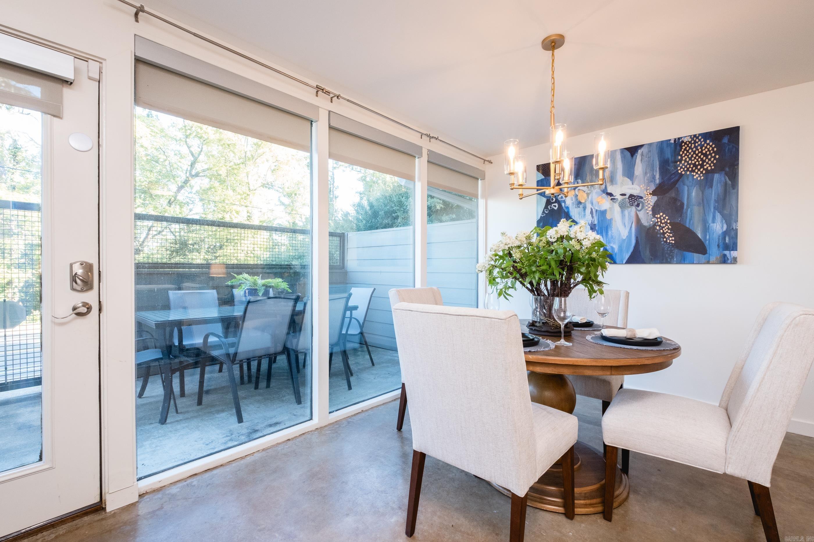 2423 KAVANAUGH HPR - Residential