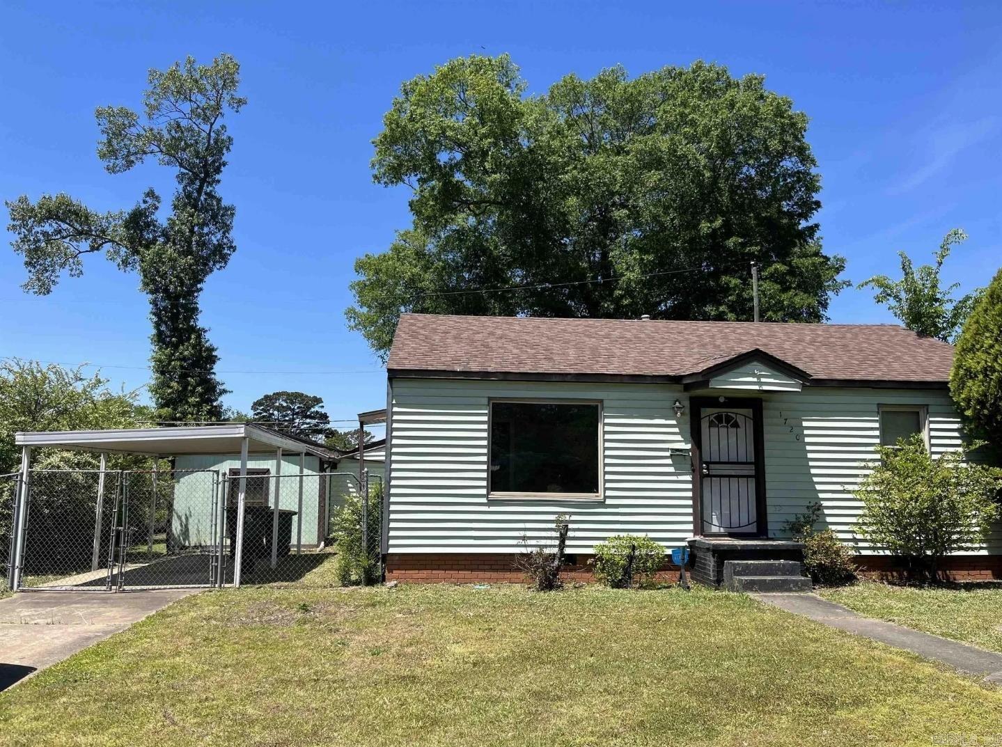 If you're looking for a starter home that you can add a little TLC too and produce a Gem, or if you're an INVESTOR looking to start your Portfolio then this is the Perfect home for you! This Cozy home is located in an established quiet neighborhood and Offeris 3 bedrooms, 1.5 bathrooms, nice backyard, and much more. Property is Sold AS-IS, No Property Disclosure available. Call and schedule your Private tour today.