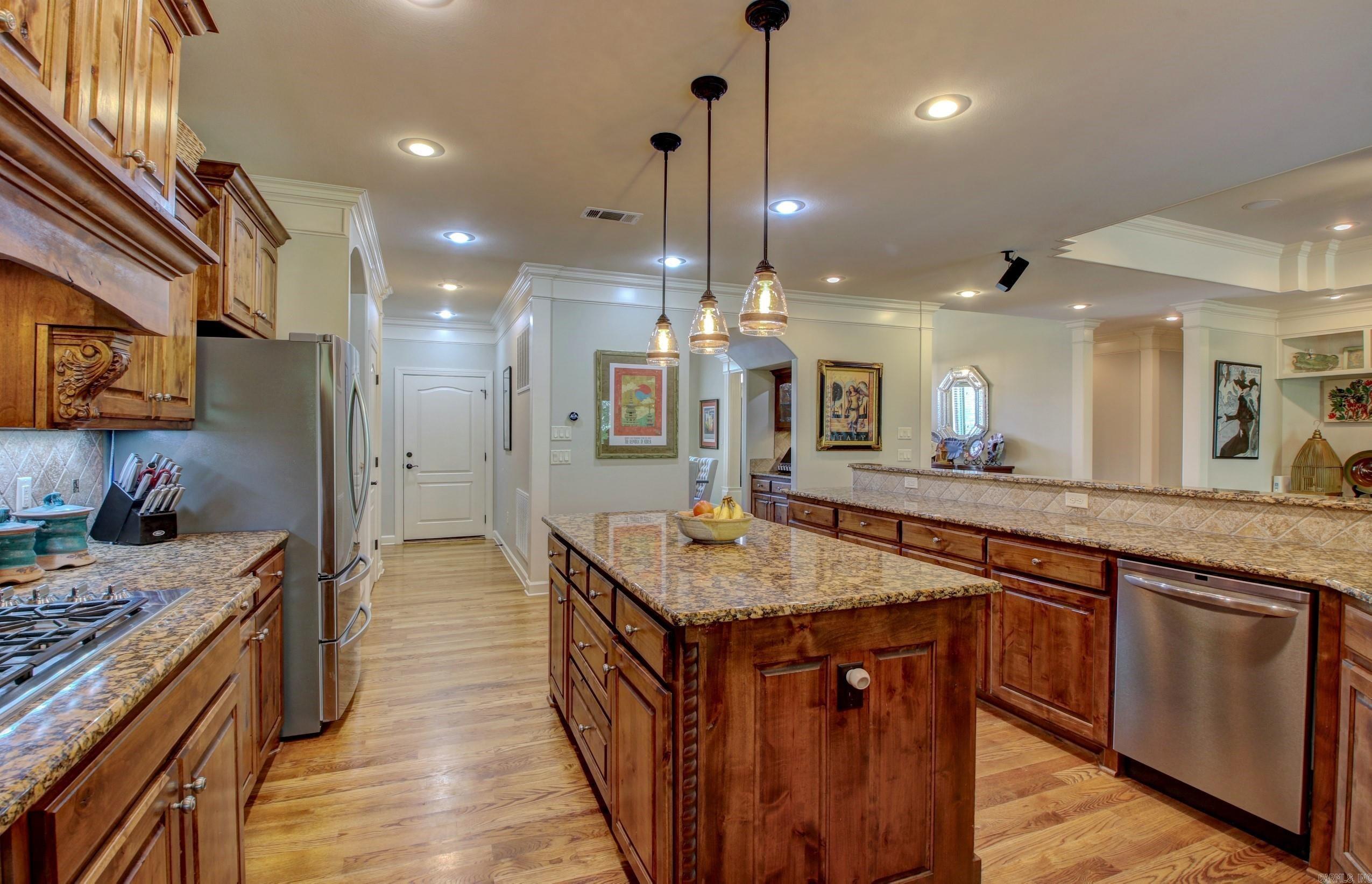 WOODLANDS EDGE - Residential