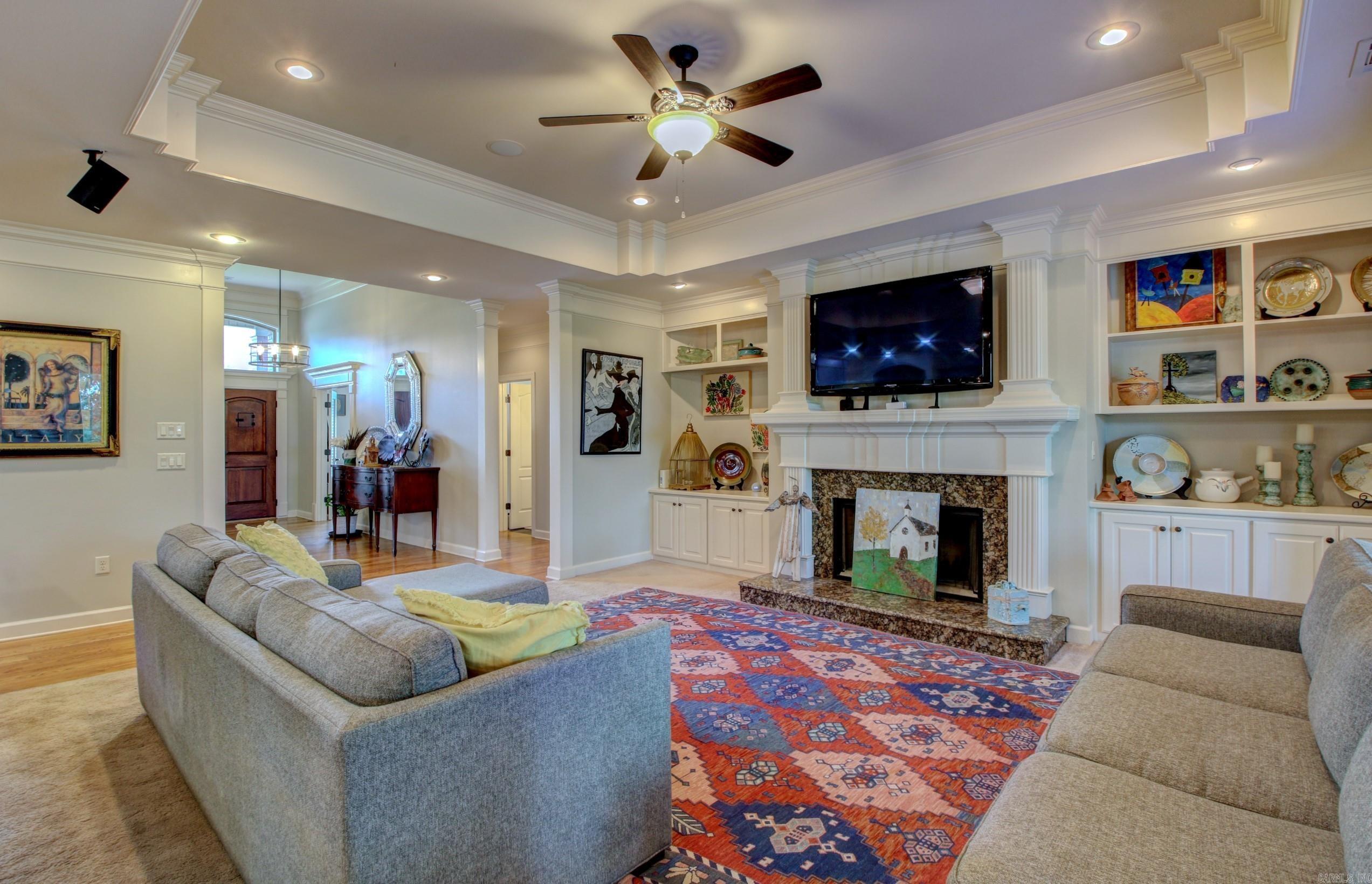 WOODLANDS EDGE - Residential