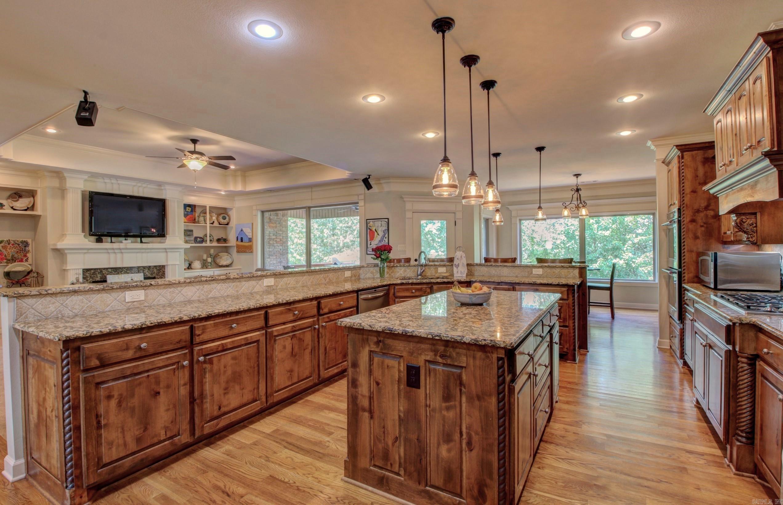 WOODLANDS EDGE - Residential