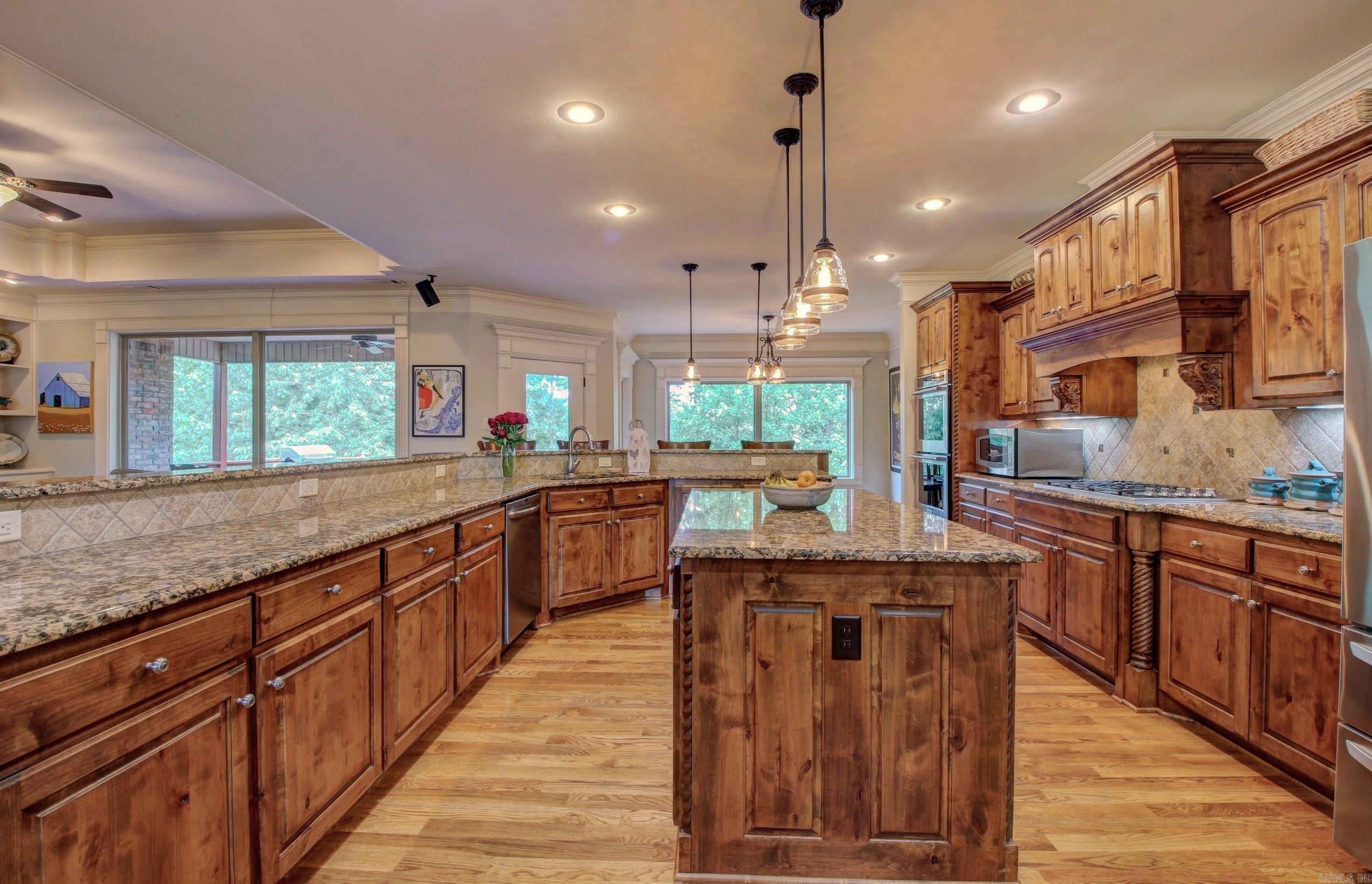 WOODLANDS EDGE - Residential