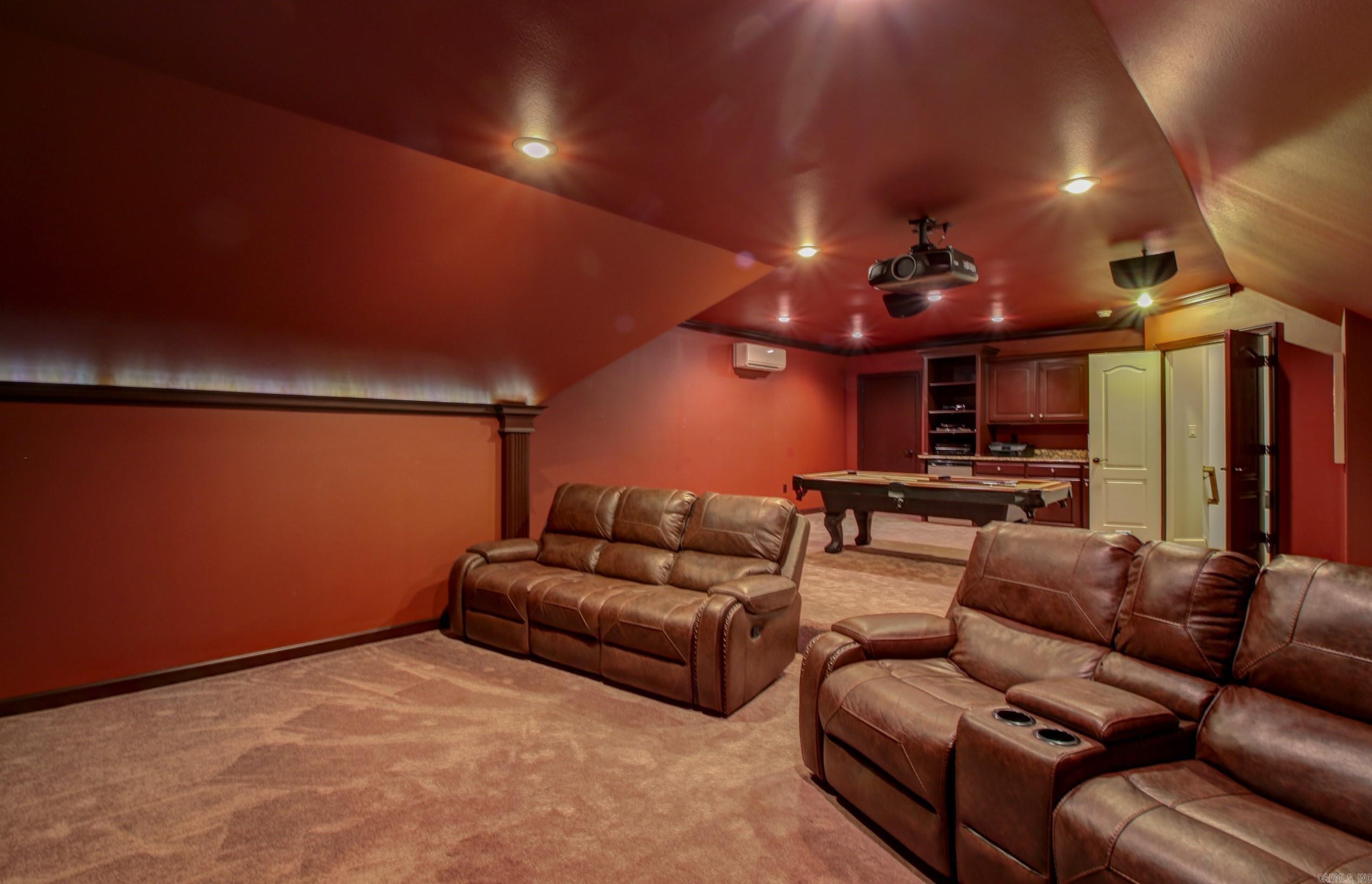 WOODLANDS EDGE - Residential