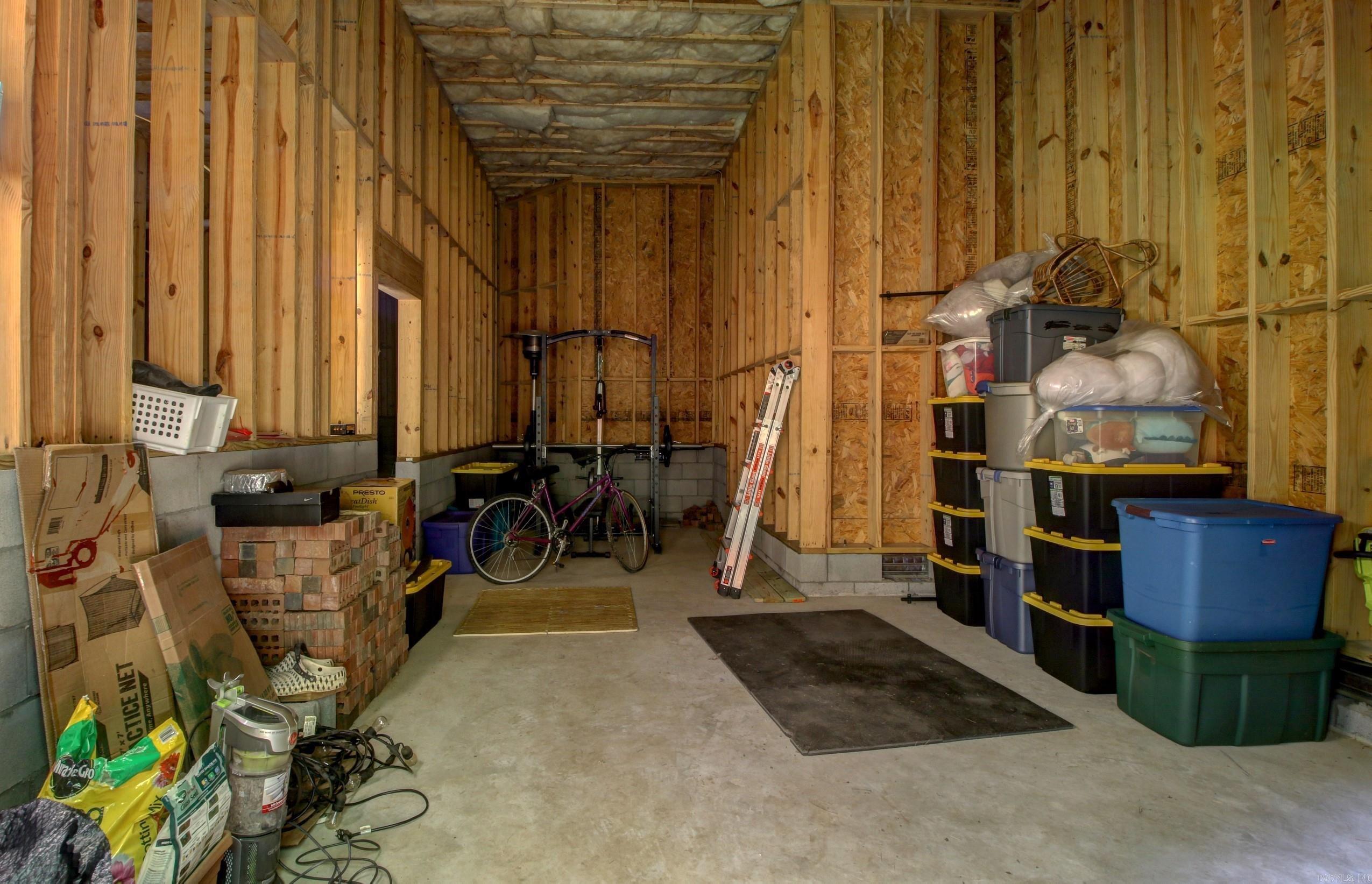 WOODLANDS EDGE - Residential