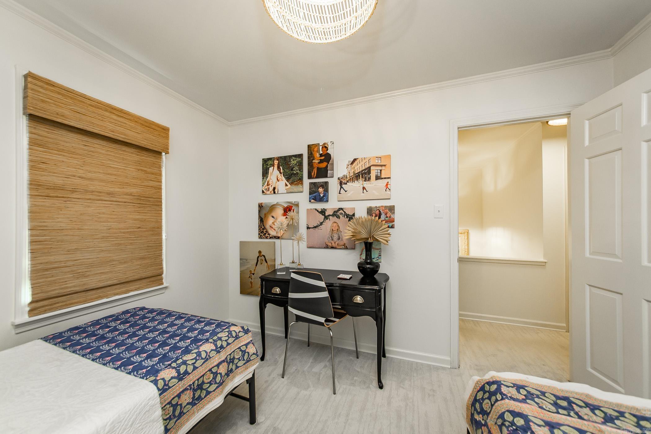 KINGSBRIDGE TWNHSE - Residential