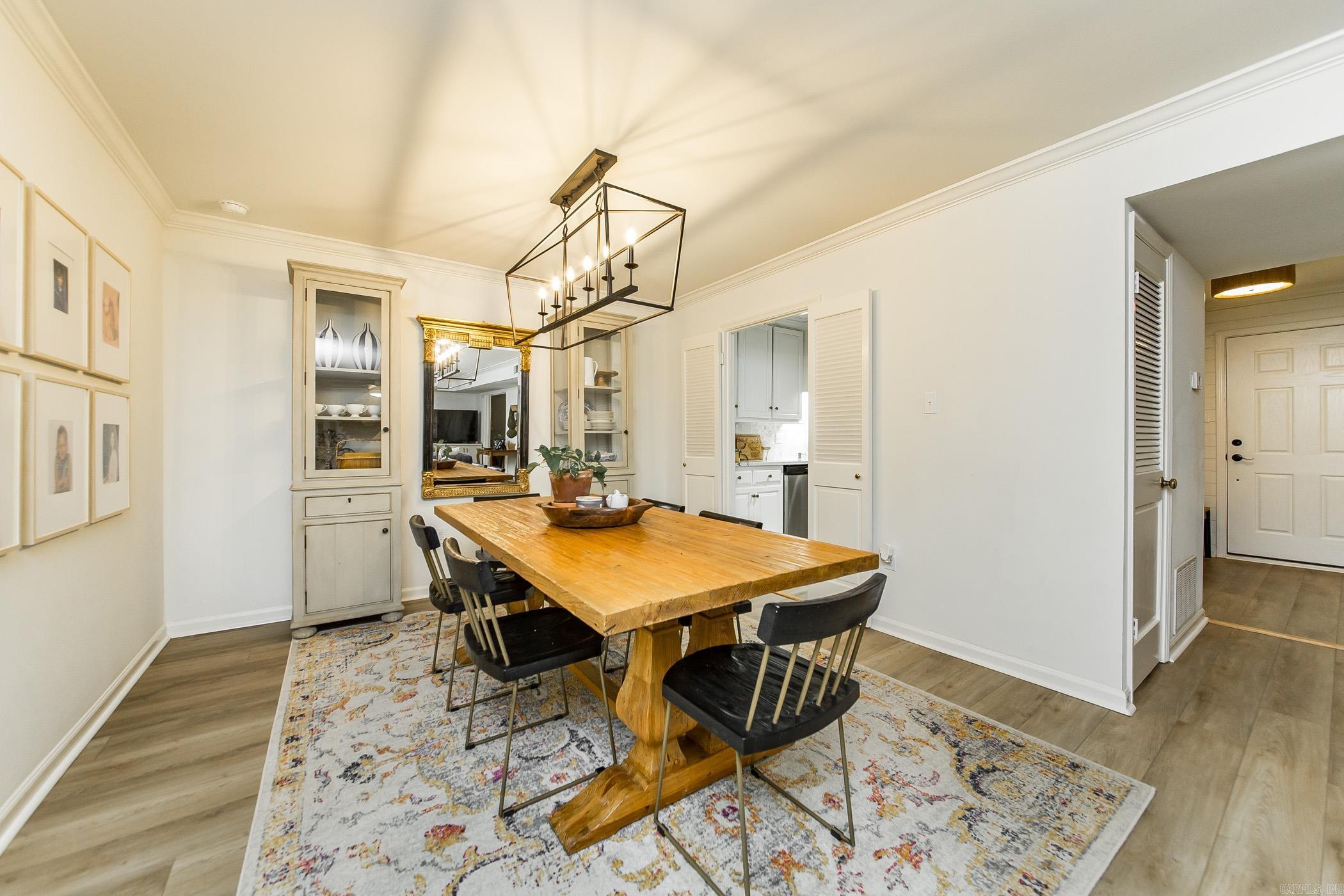 KINGSBRIDGE TWNHSE - Residential