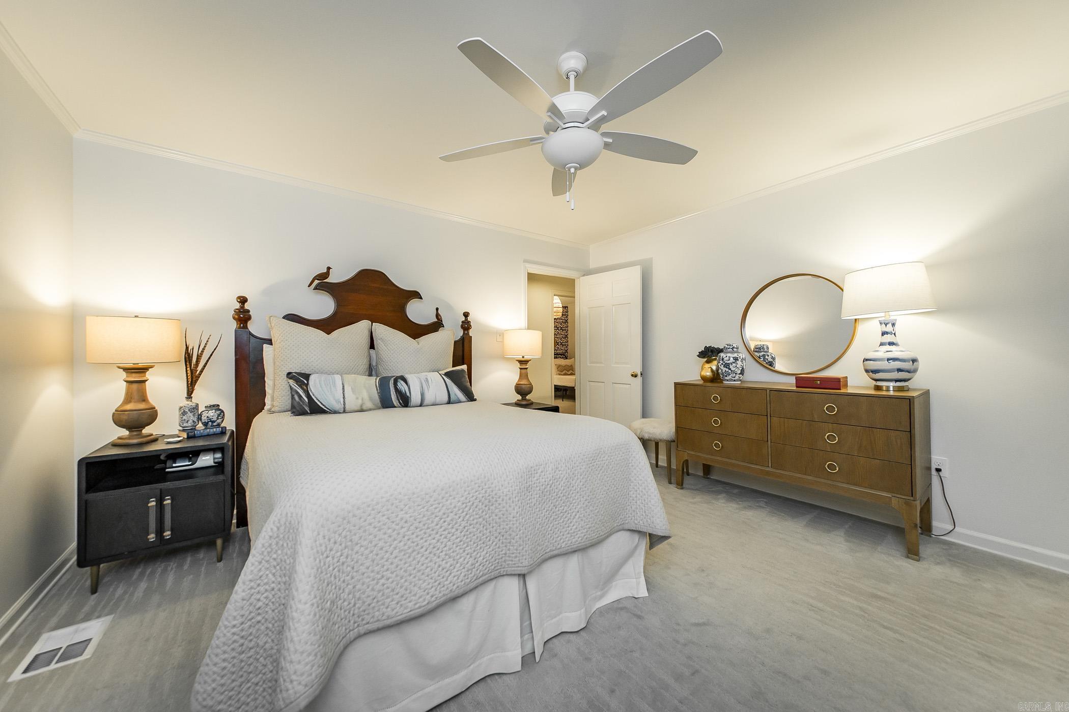 KINGSBRIDGE TWNHSE - Residential