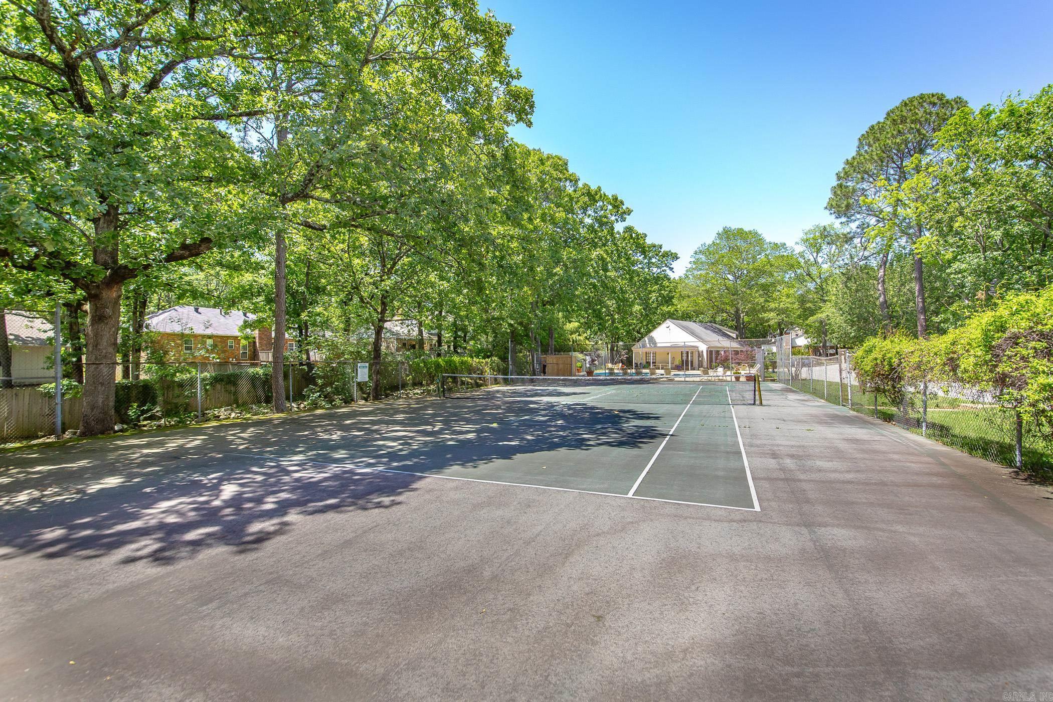 KINGSBRIDGE TWNHSE - Residential