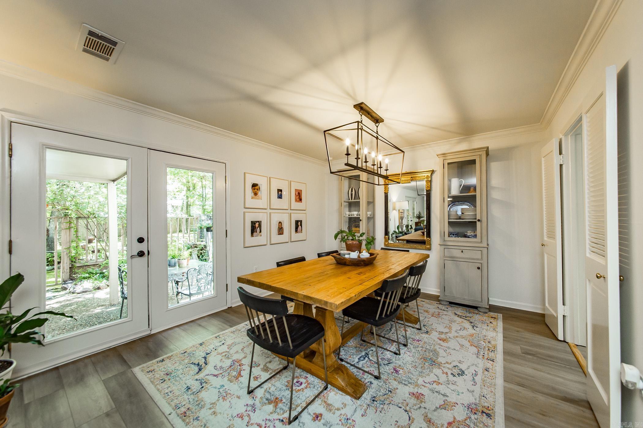 KINGSBRIDGE TWNHSE - Residential