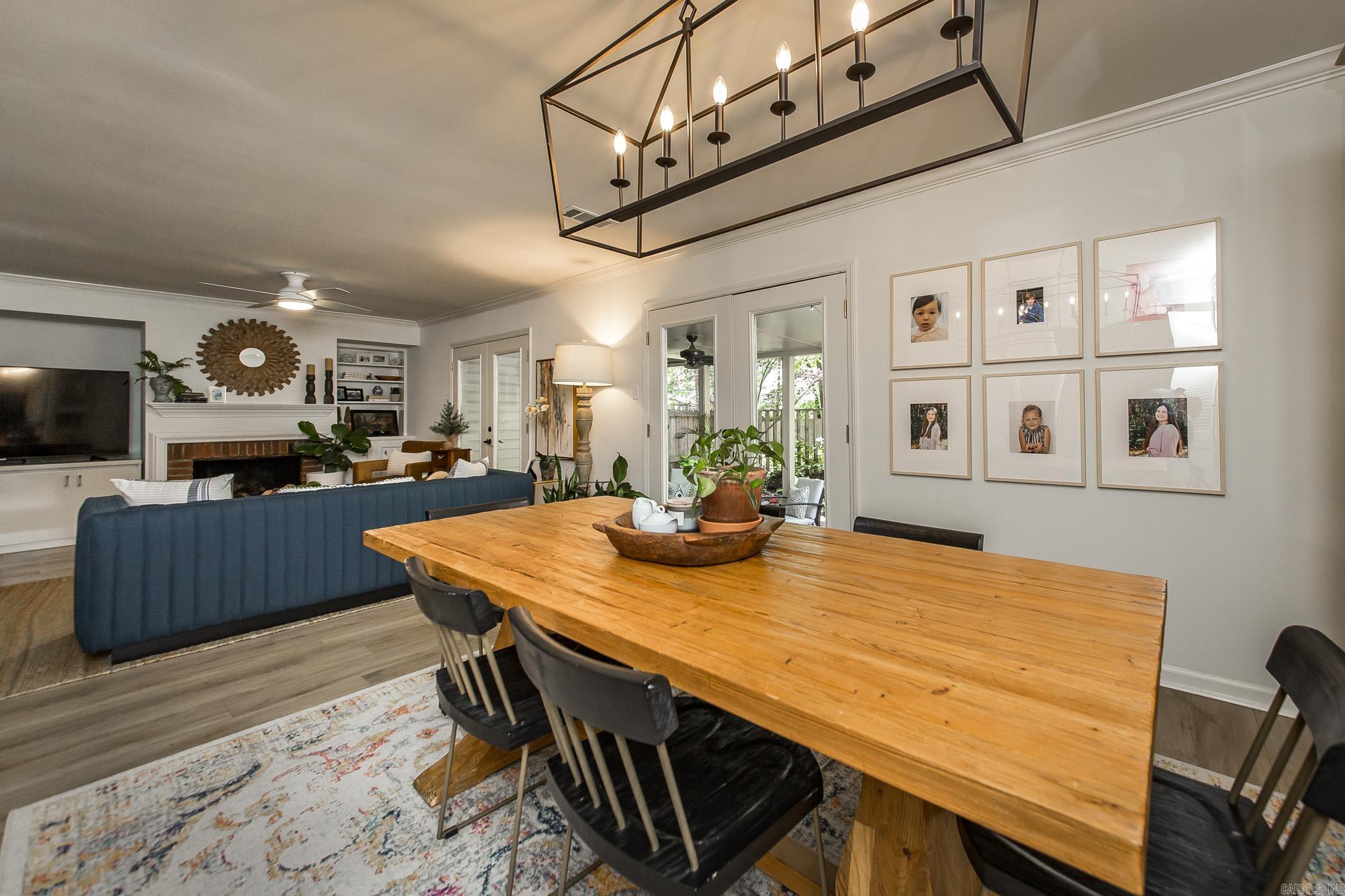 KINGSBRIDGE TWNHSE - Residential