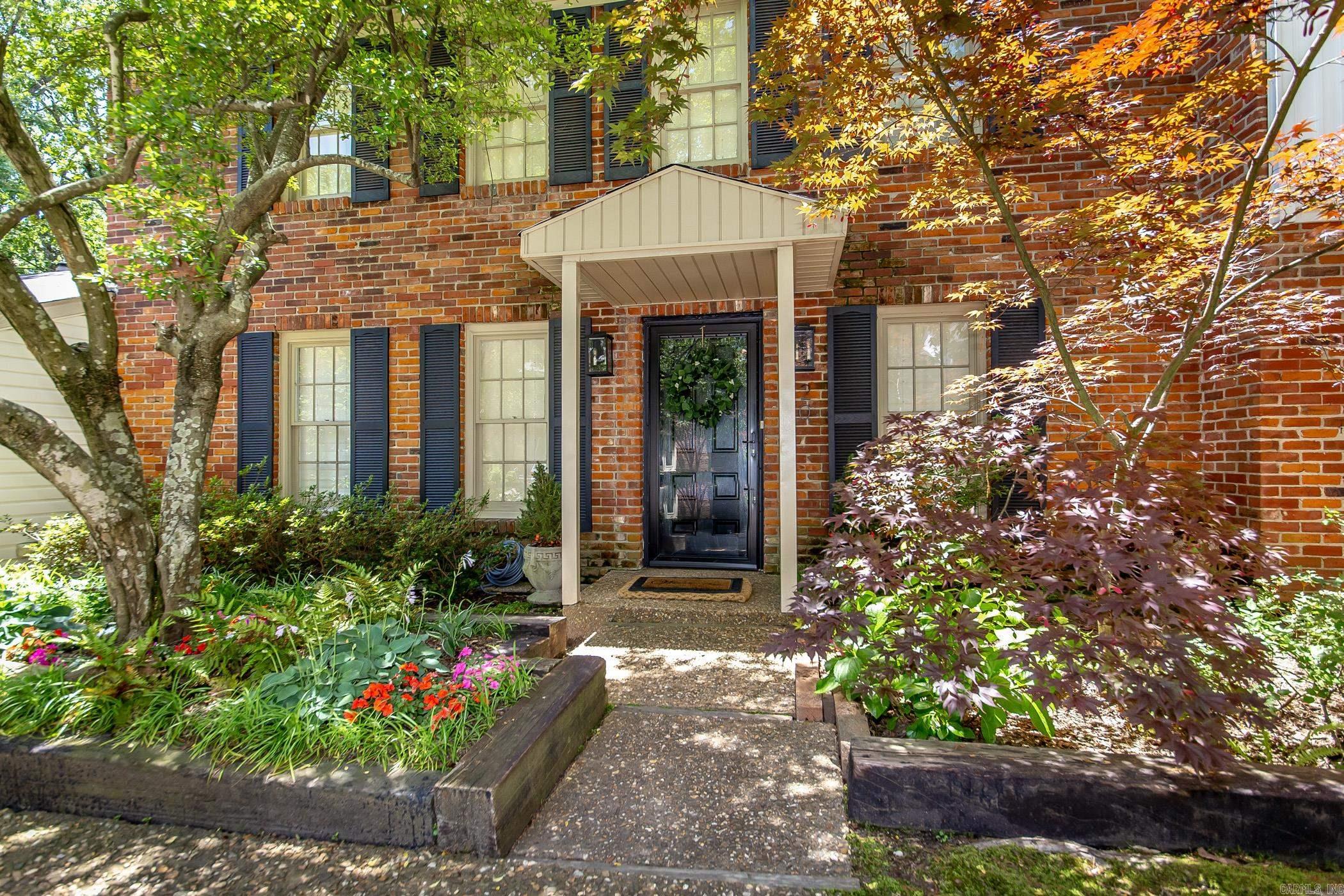 KINGSBRIDGE TWNHSE - Residential