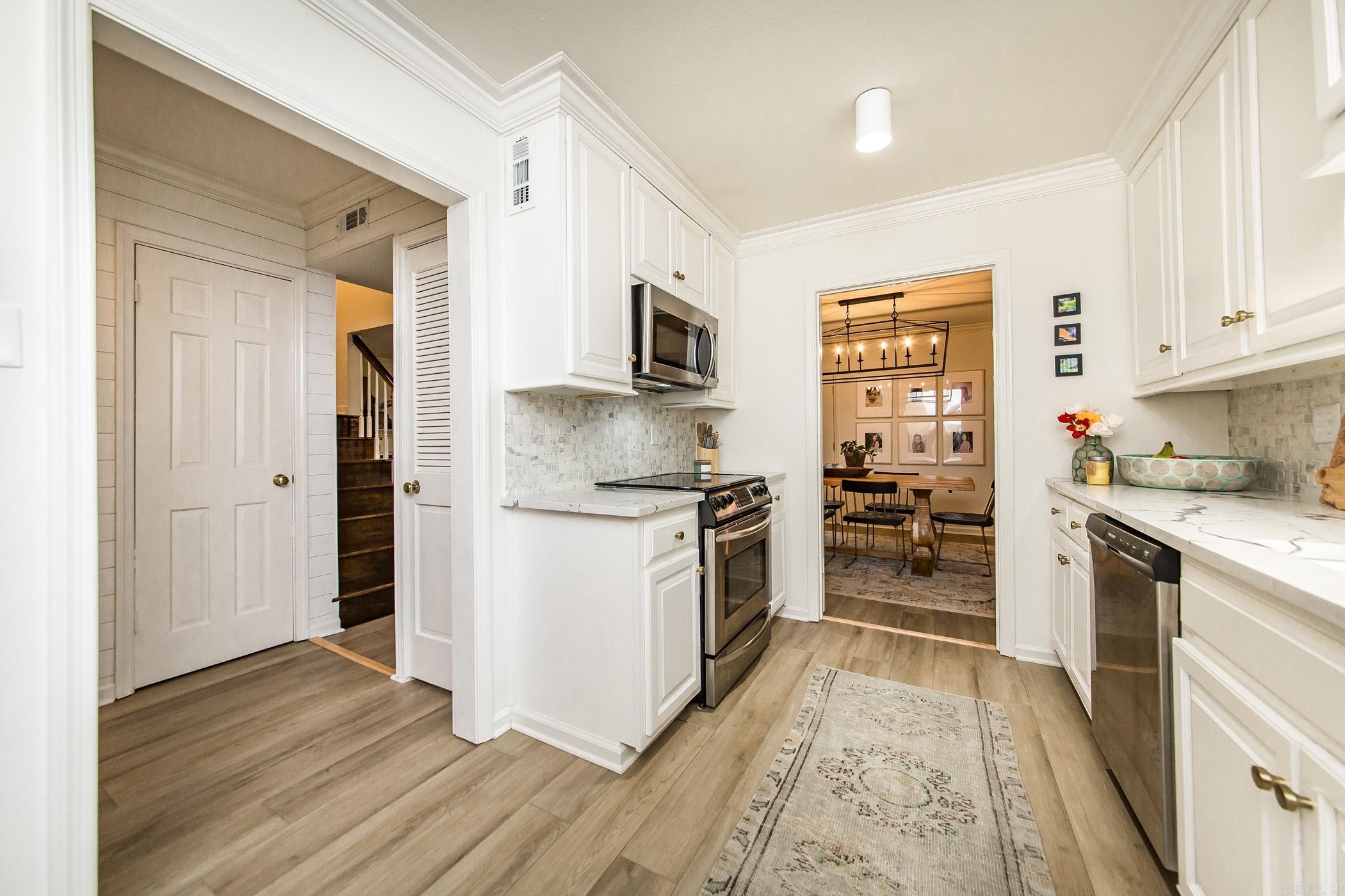 KINGSBRIDGE TWNHSE - Residential