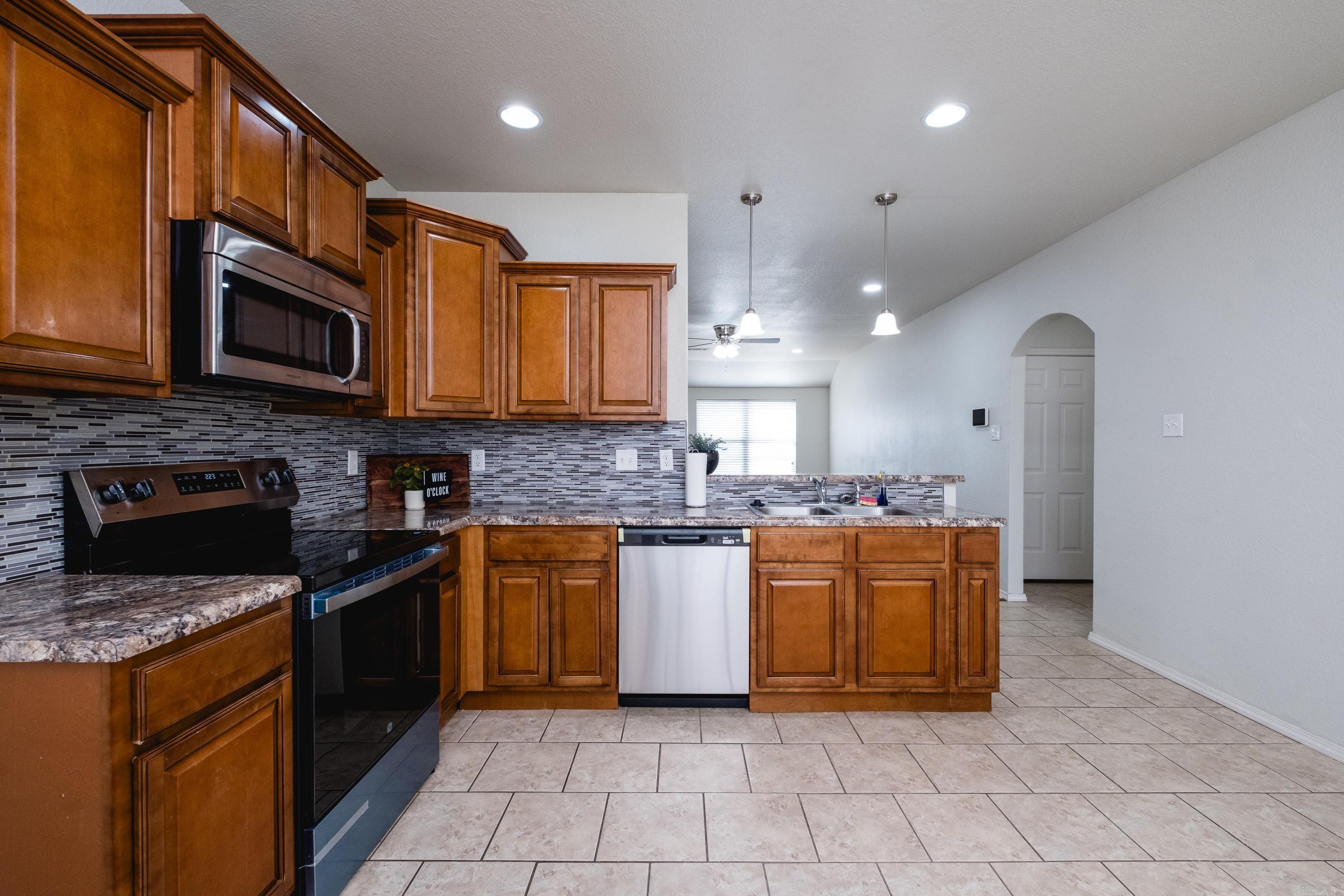 TRAMMEL ESTATES - Residential