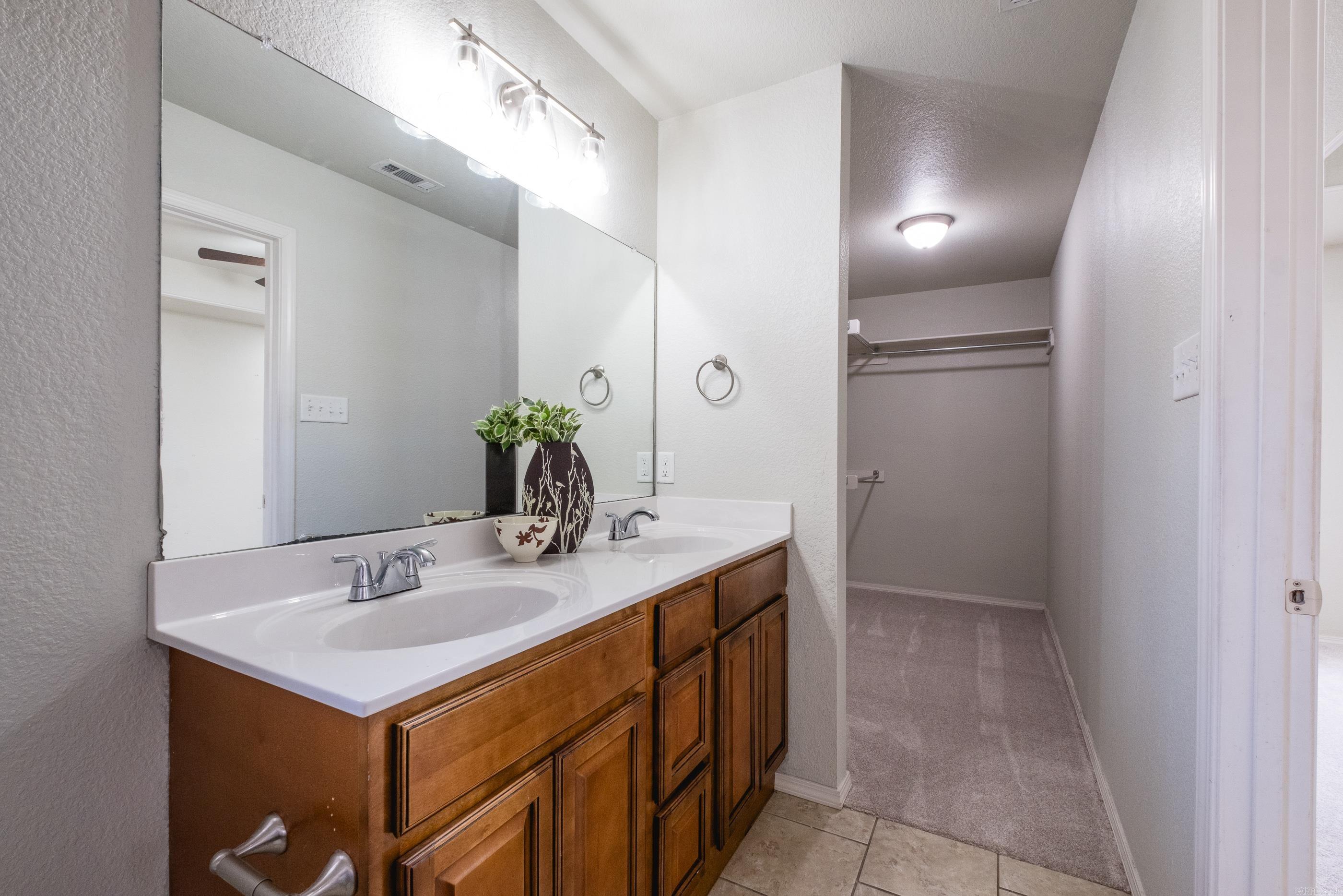 TRAMMEL ESTATES - Residential