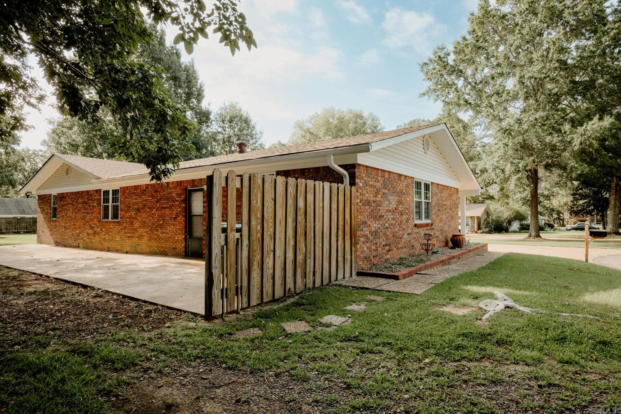 OAK FORREST - Residential