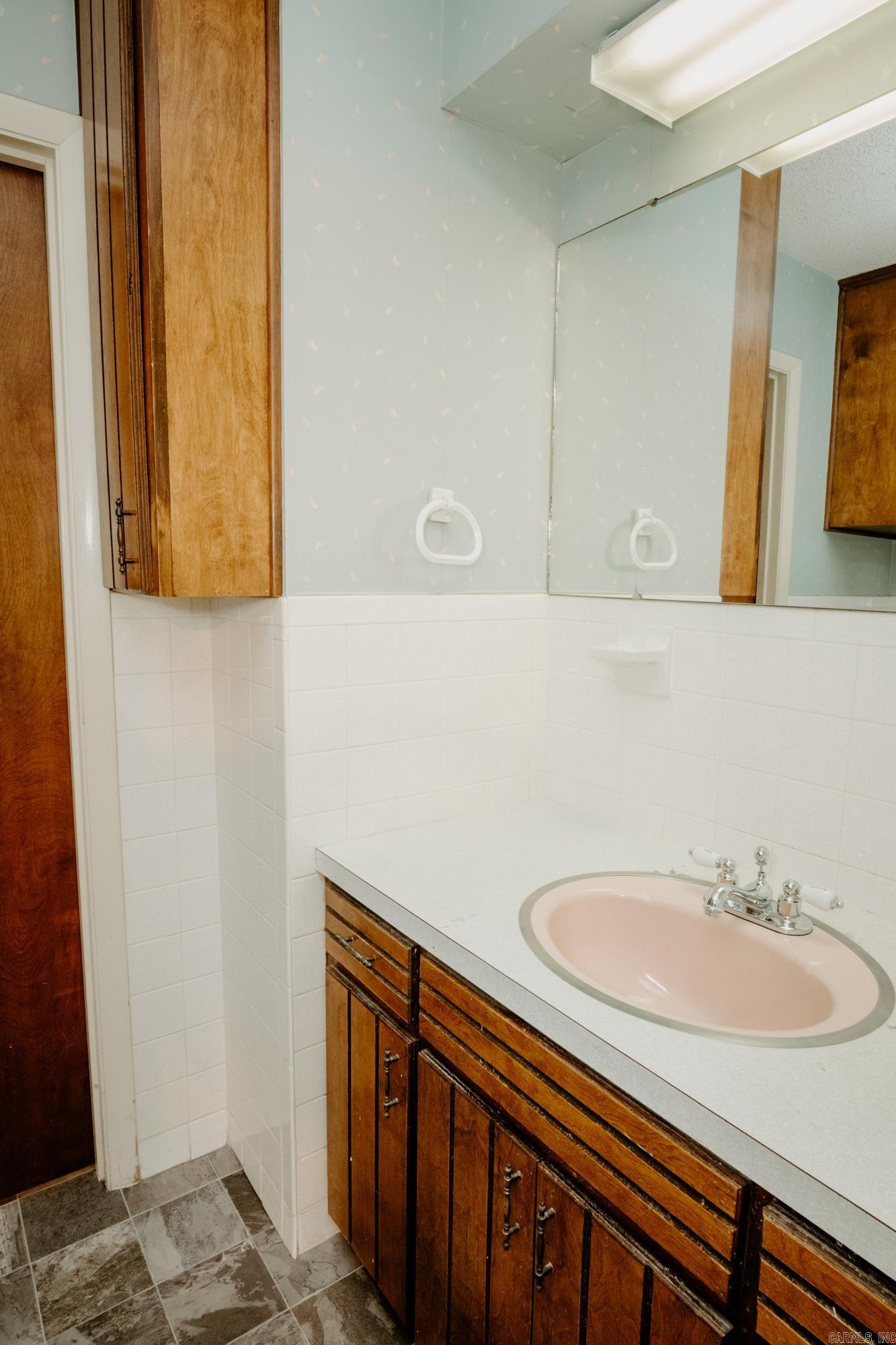 OAK FORREST - Residential