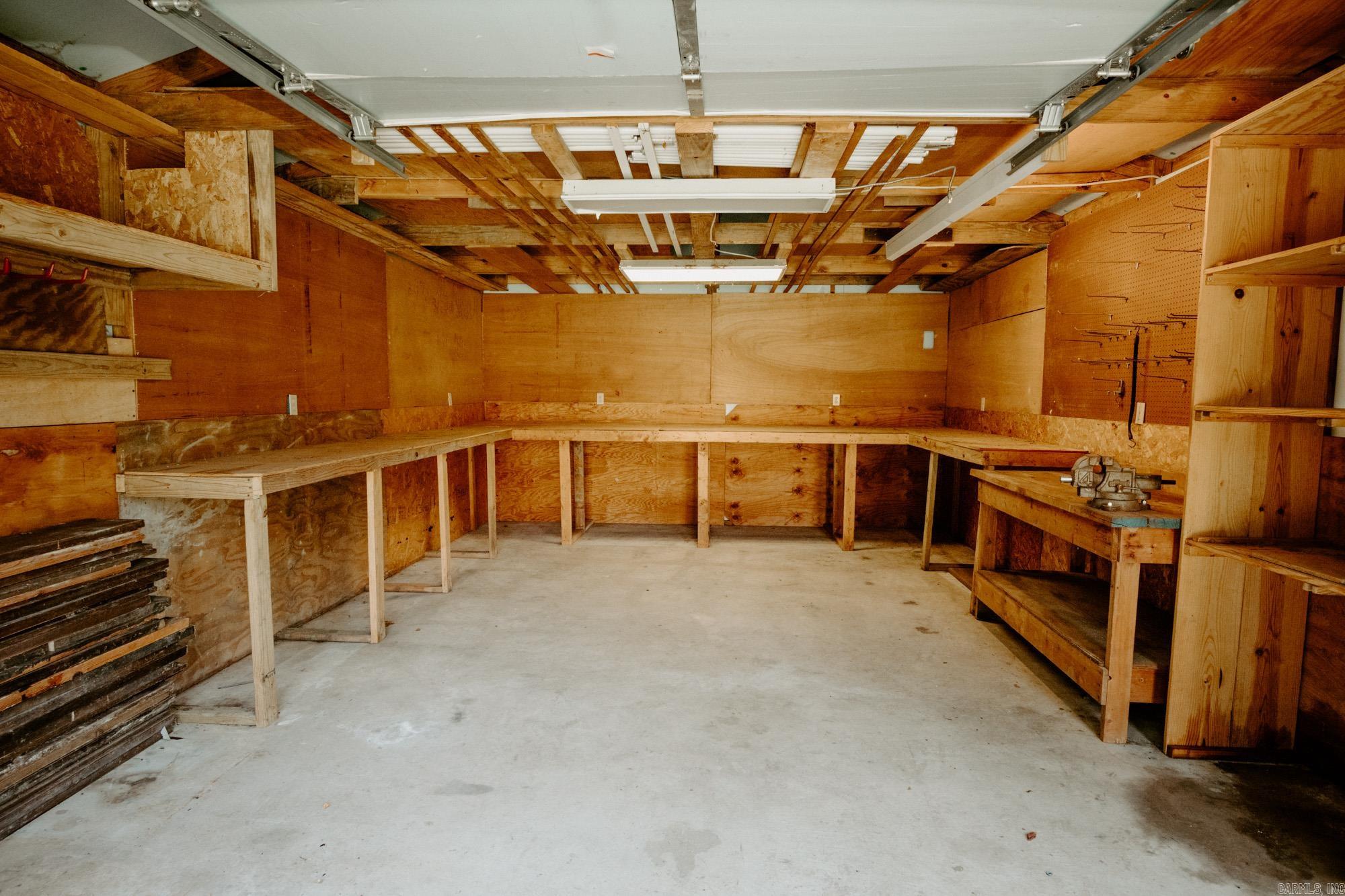 OAK FORREST - Residential