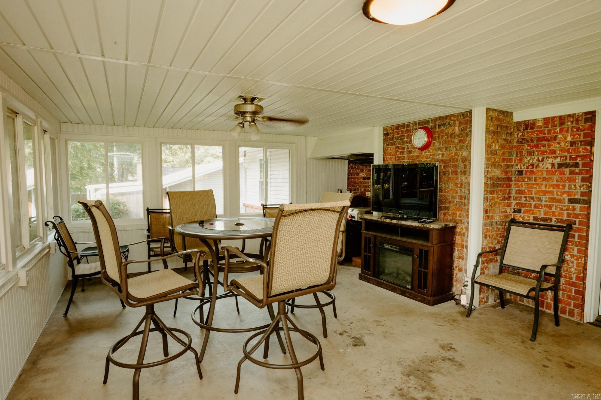 OAK FORREST - Residential