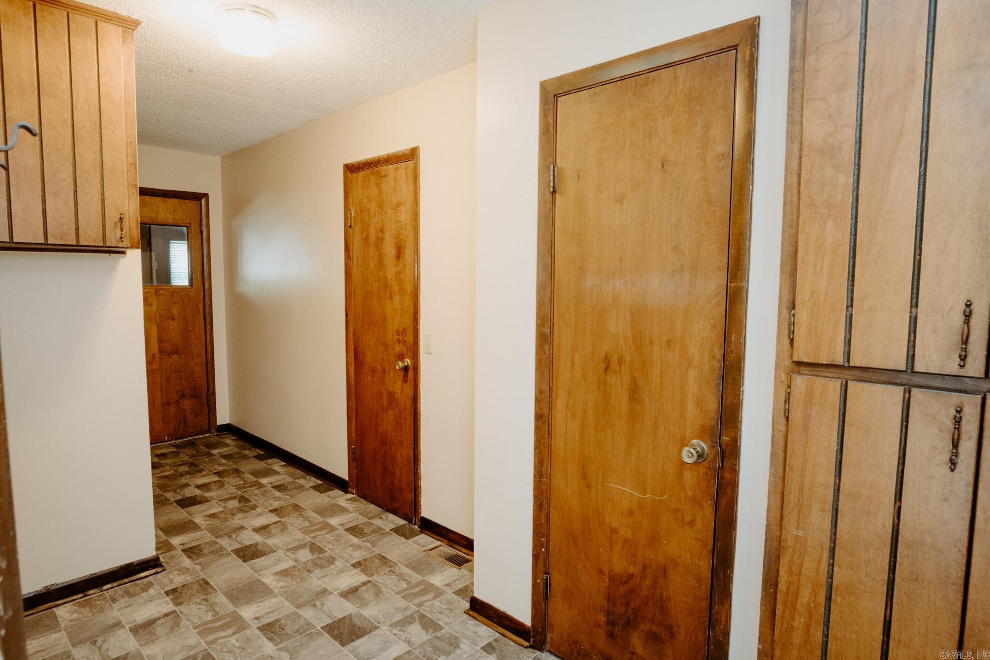 OAK FORREST - Residential