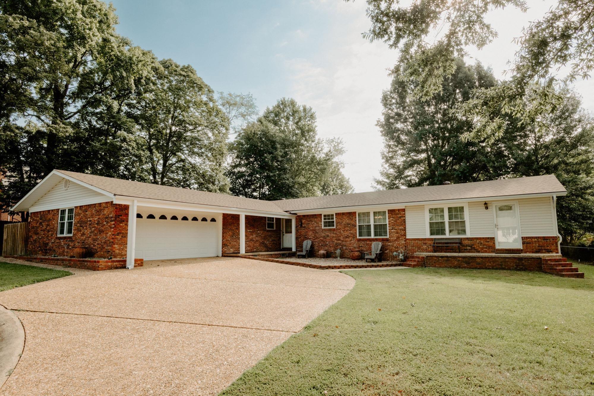 OAK FORREST - Residential