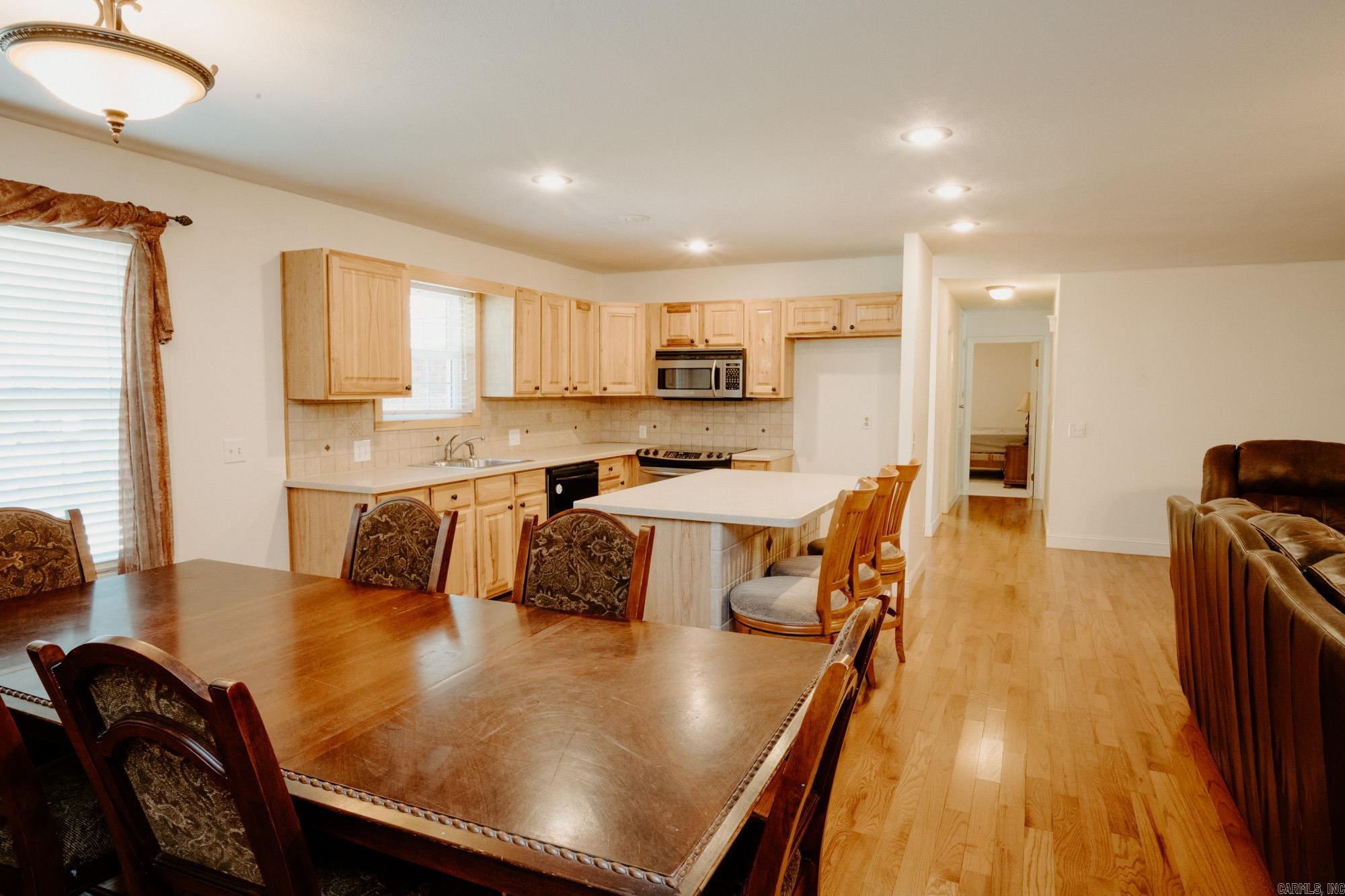 OAK FORREST - Residential