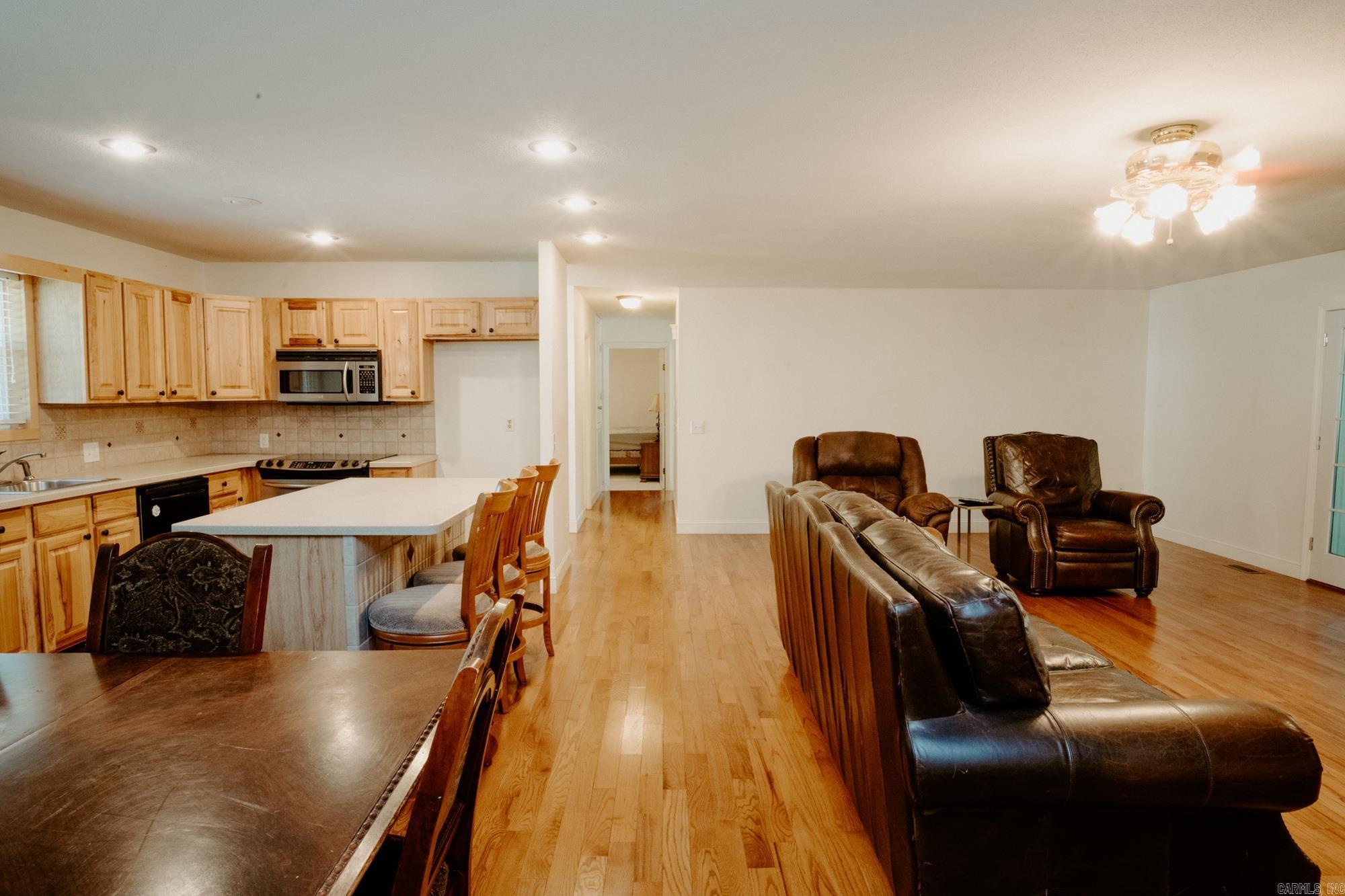 OAK FORREST - Residential