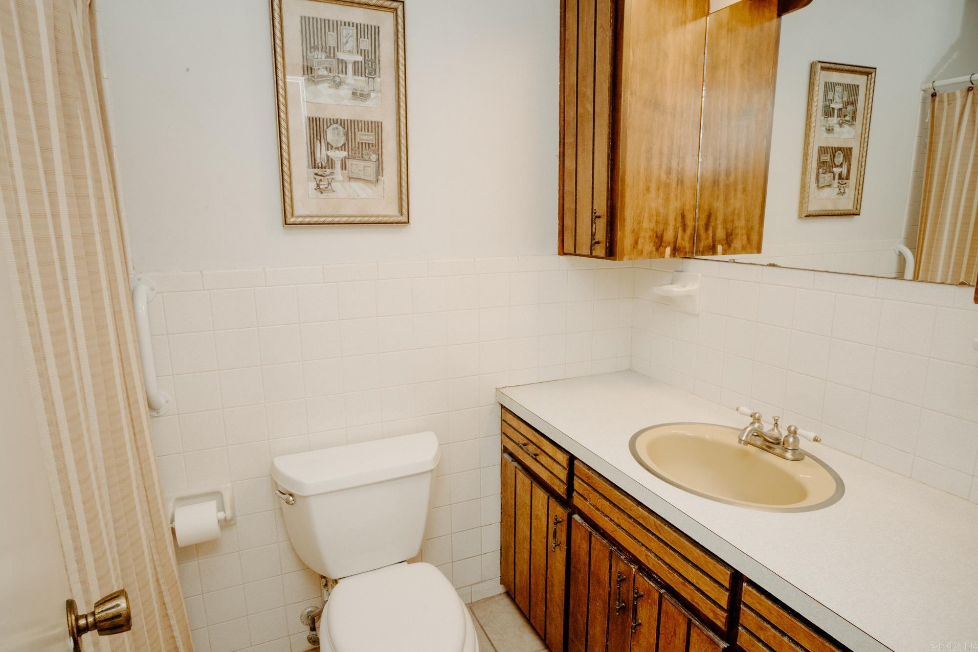 OAK FORREST - Residential