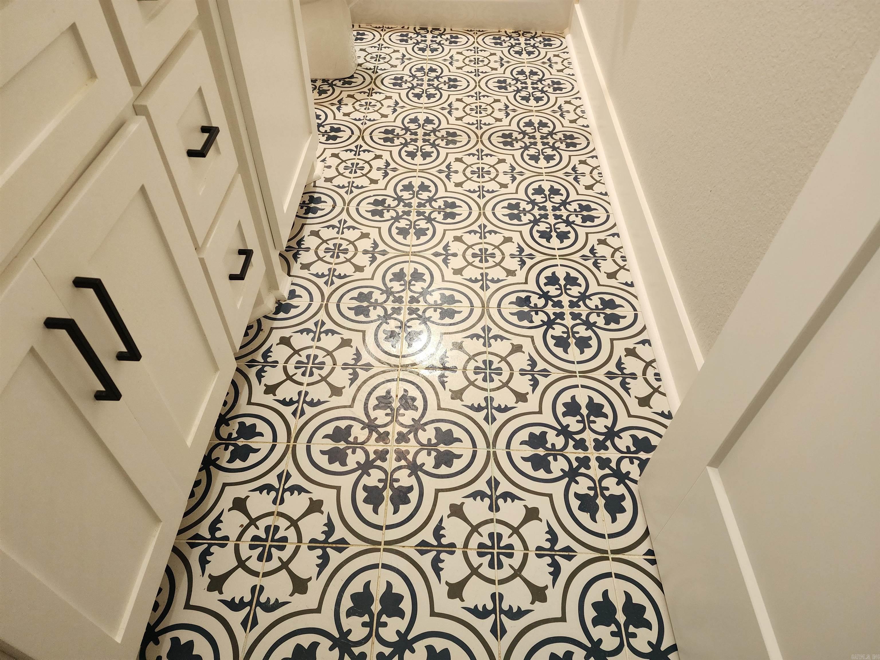 ROBYNMAR - Residential