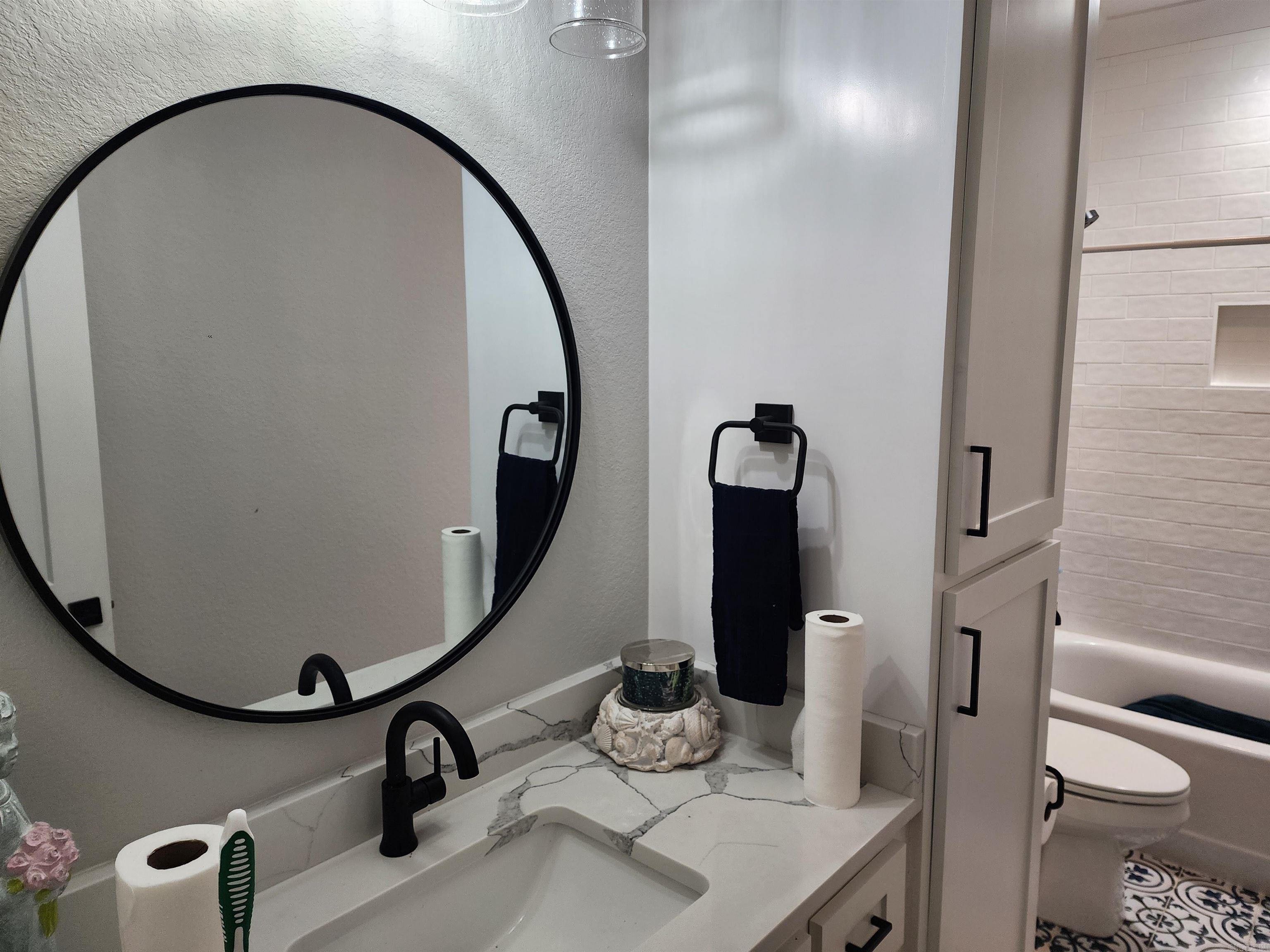 ROBYNMAR - Residential