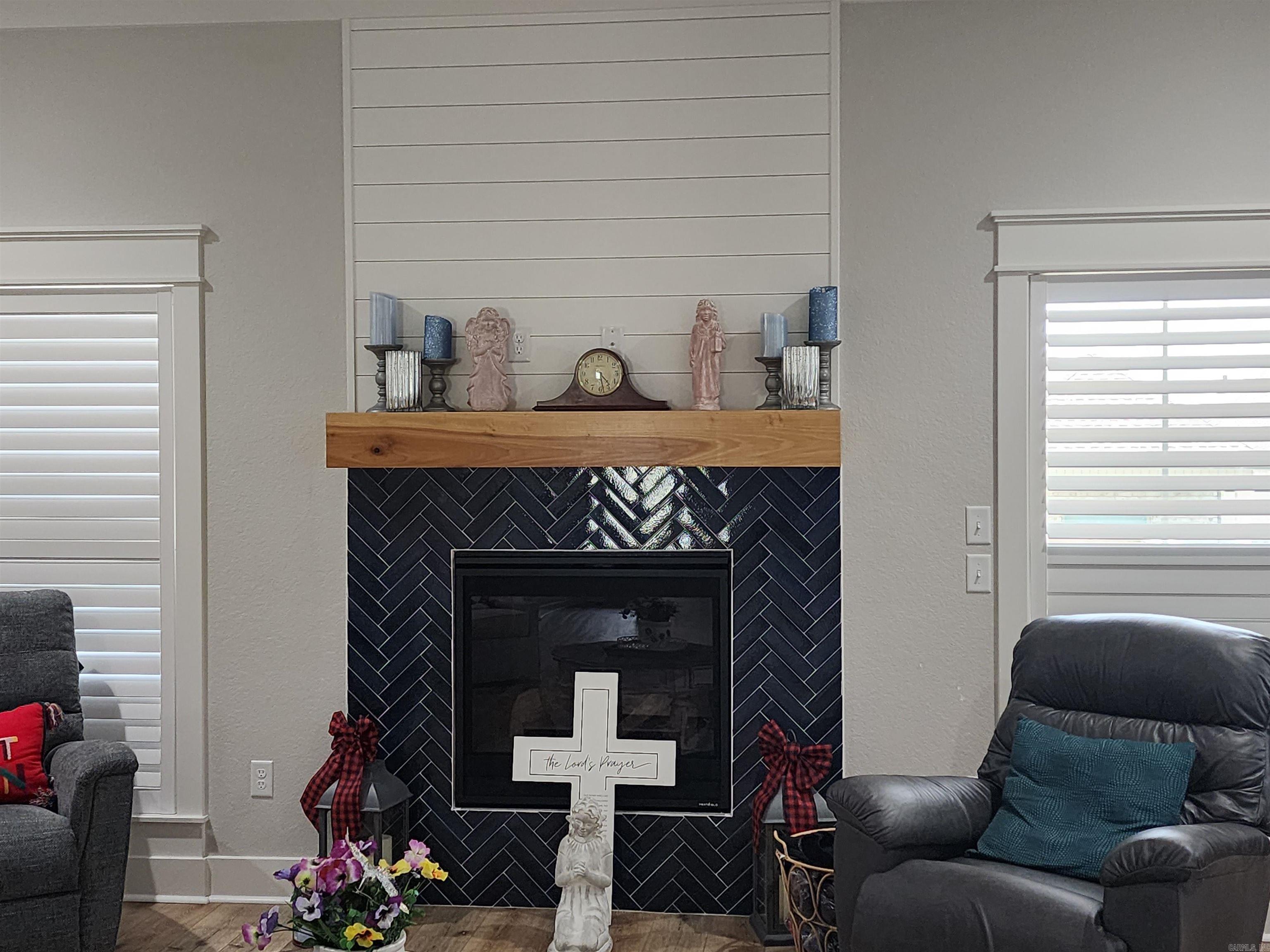 ROBYNMAR - Residential