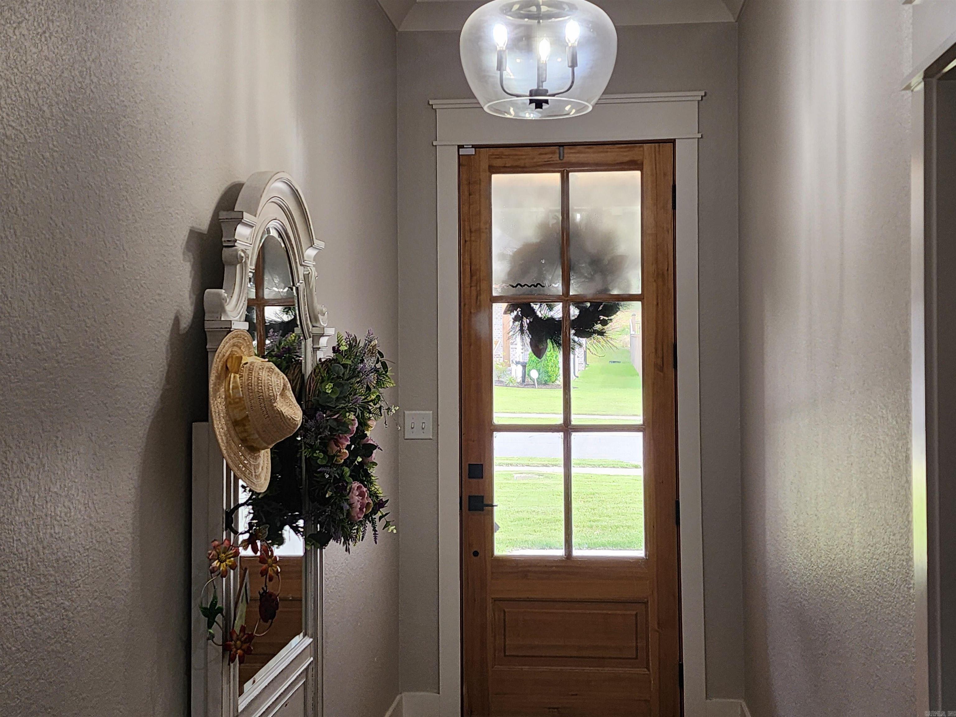 ROBYNMAR - Residential