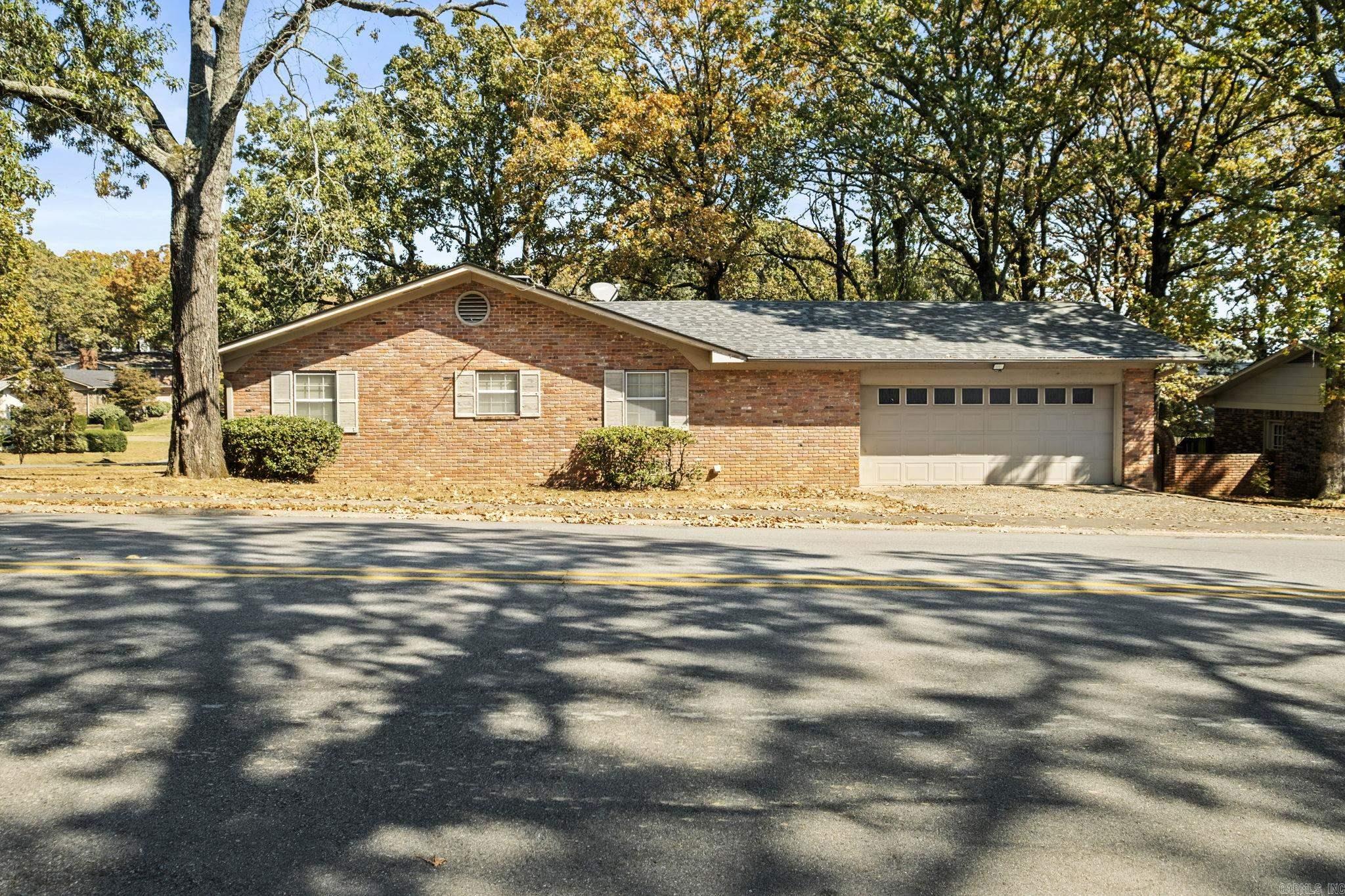 INDIAN HILLS - Residential