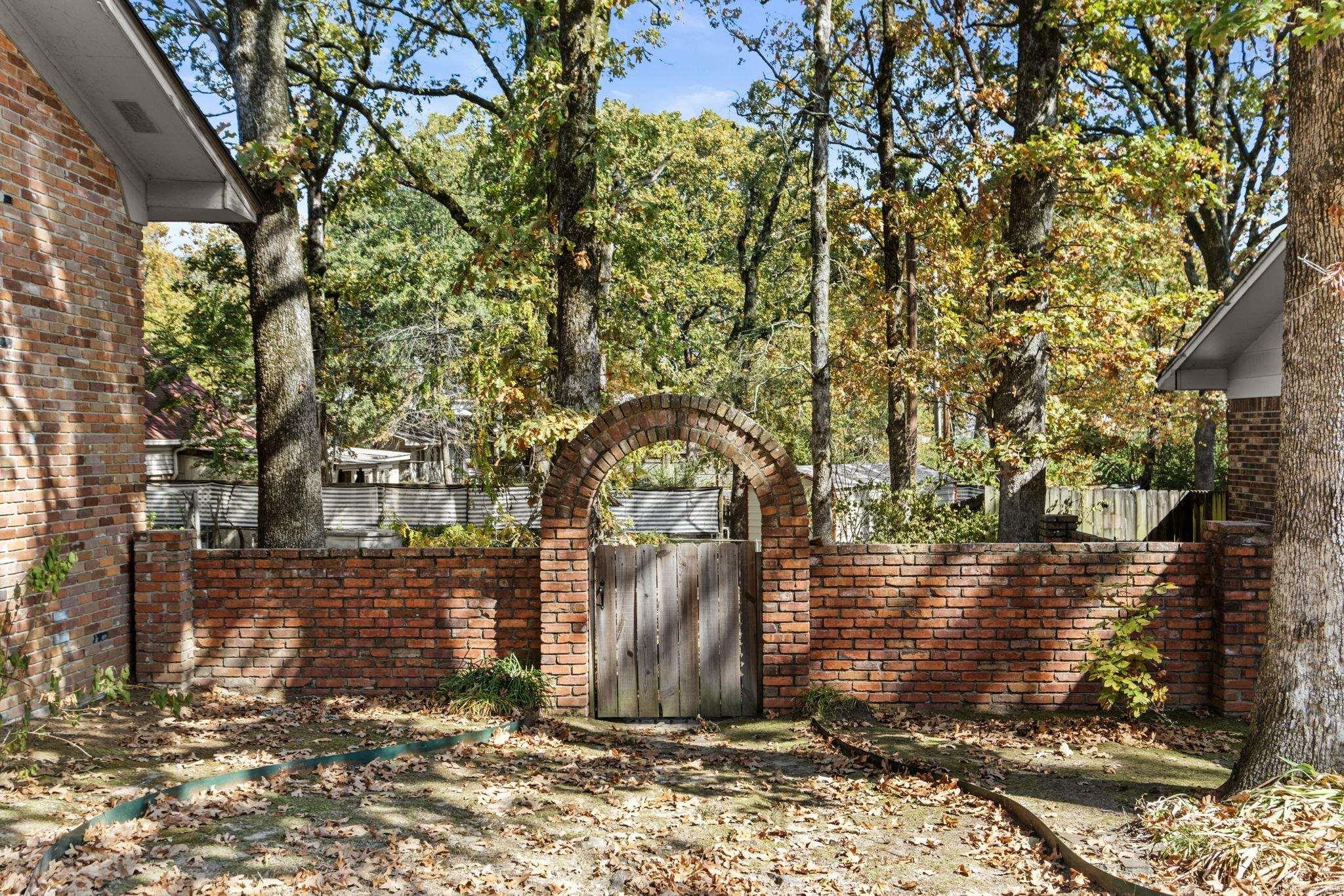 INDIAN HILLS - Residential