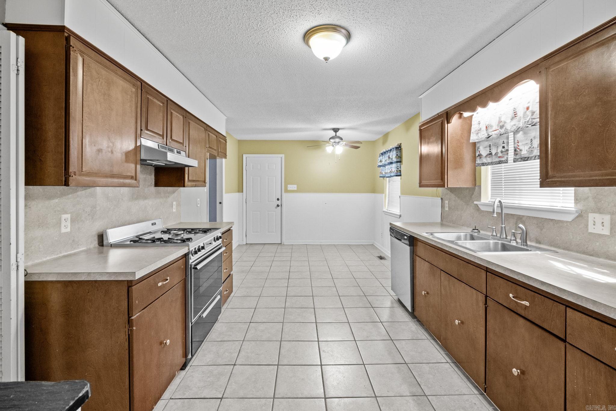 INDIAN HILLS - Residential