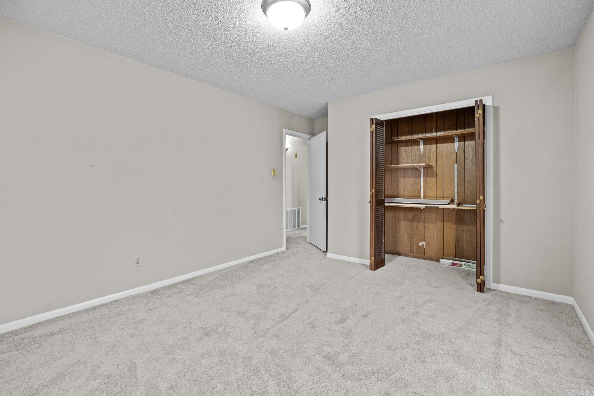 INDIAN HILLS - Residential