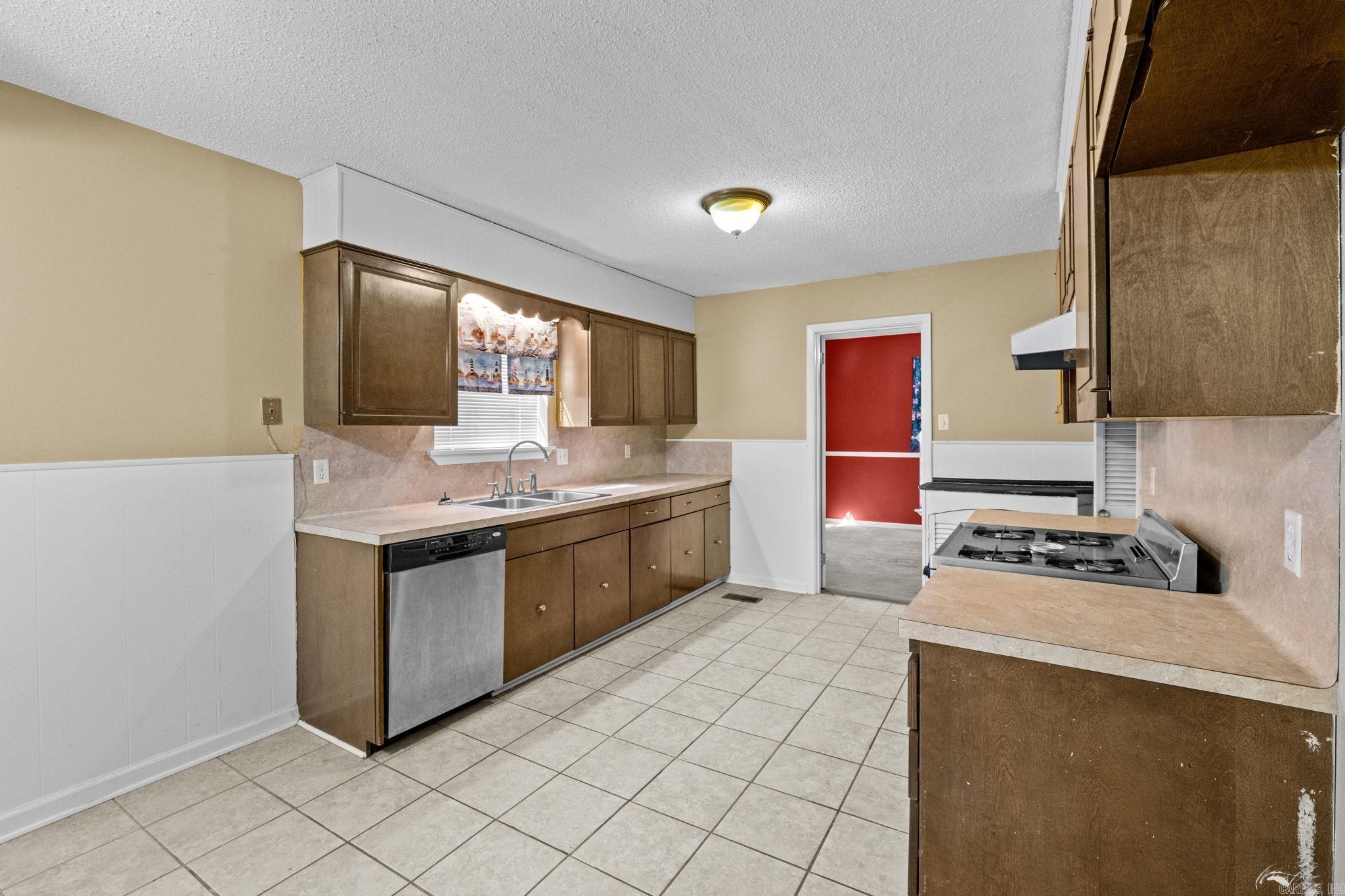 INDIAN HILLS - Residential