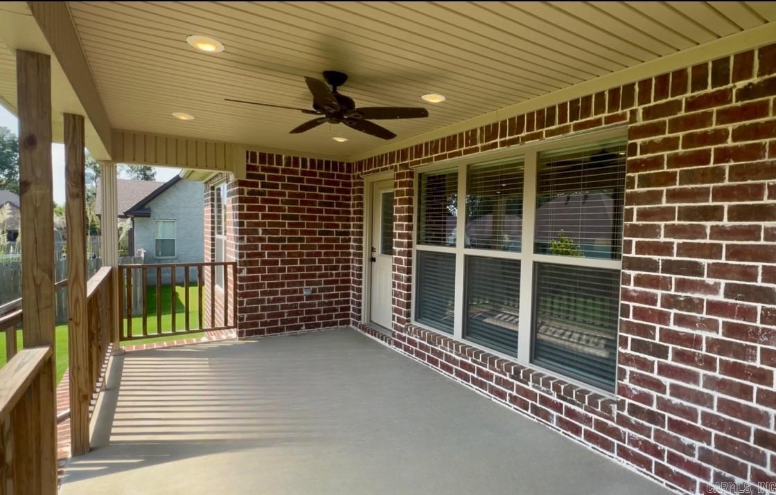 WHISPERING HILLS PHASE III REPLA - Residential