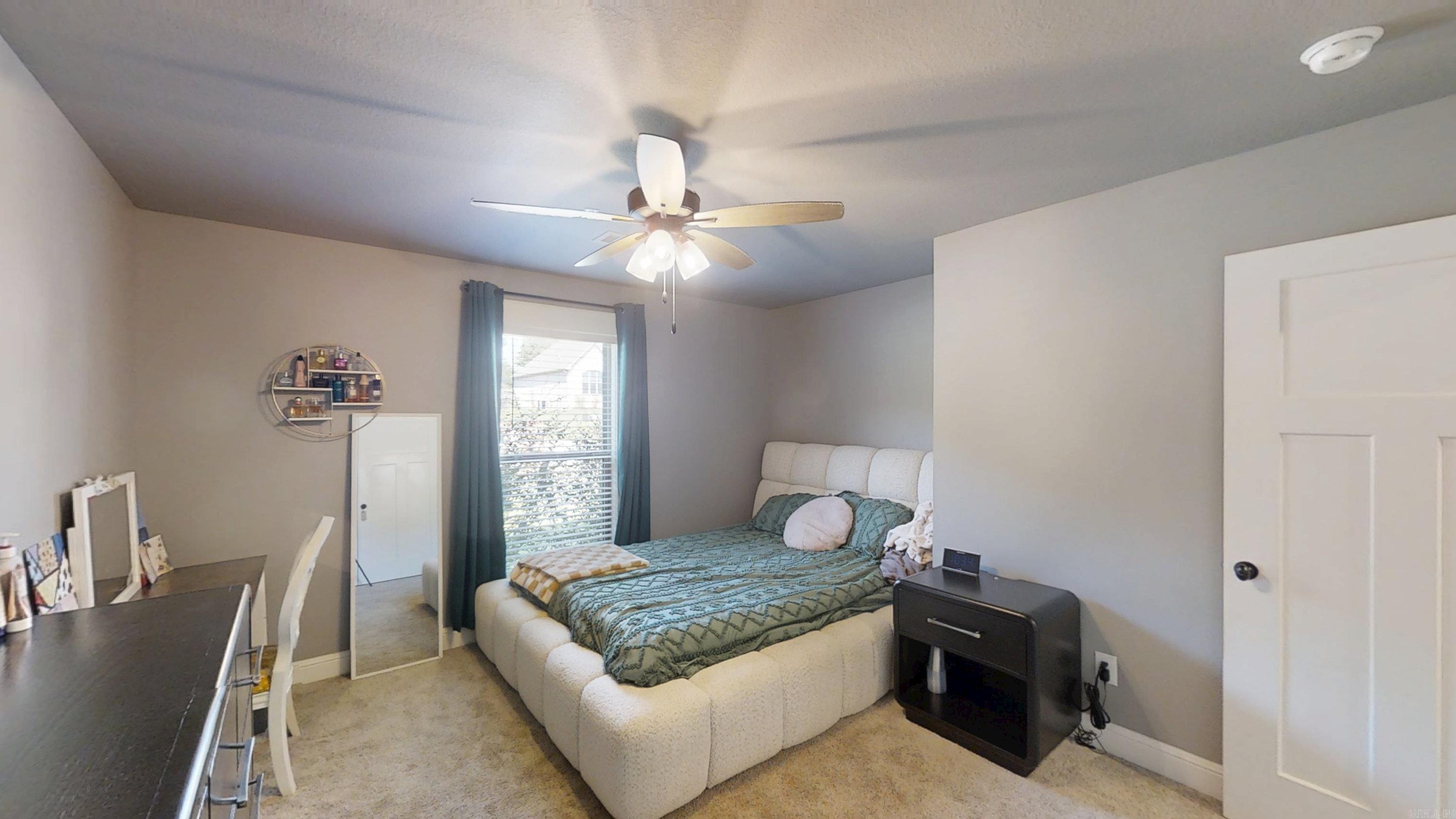 WHISPERING HILLS PHASE III REPLA - Residential