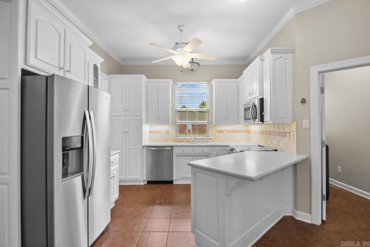 COUNTRY CLUB OF ARK THE - Residential