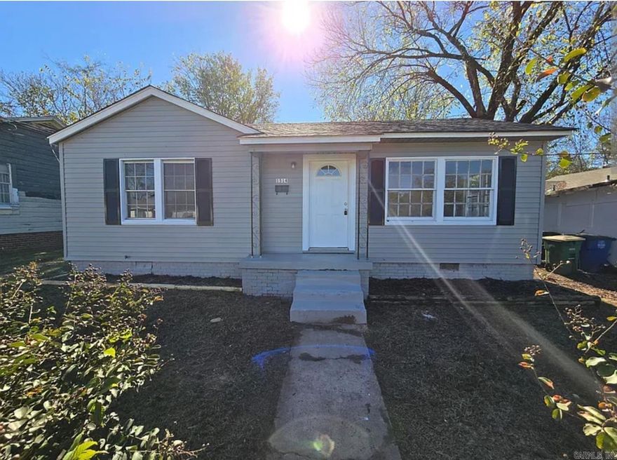 Cozy three bedroom, 1 bathroom home perfect for a small family or Roommates