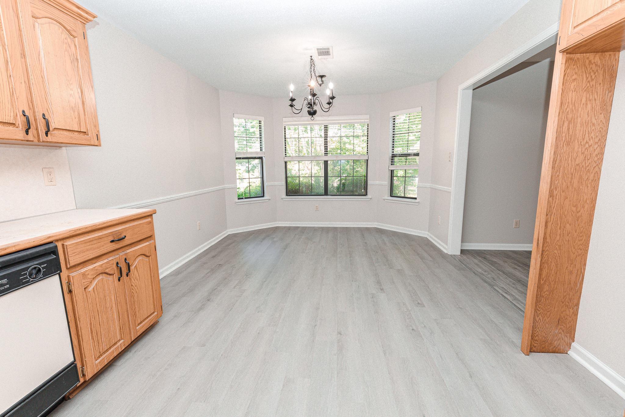 GRAY OAKS - Residential